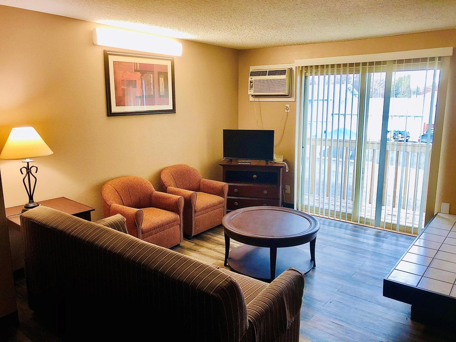 Ramada by Wyndham Spokane Valley photo 17