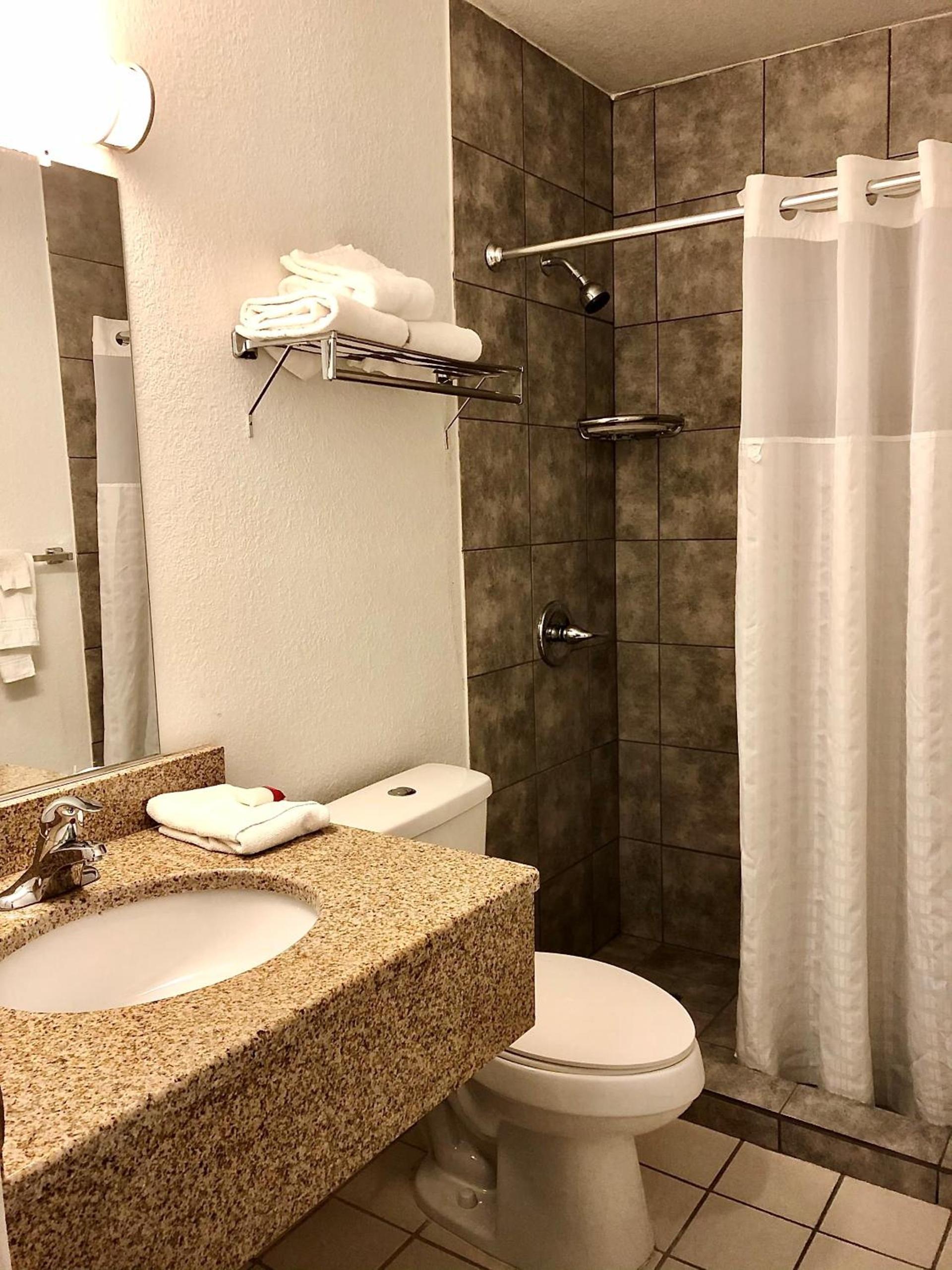 Ramada by Wyndham Spokane Valley photo 25