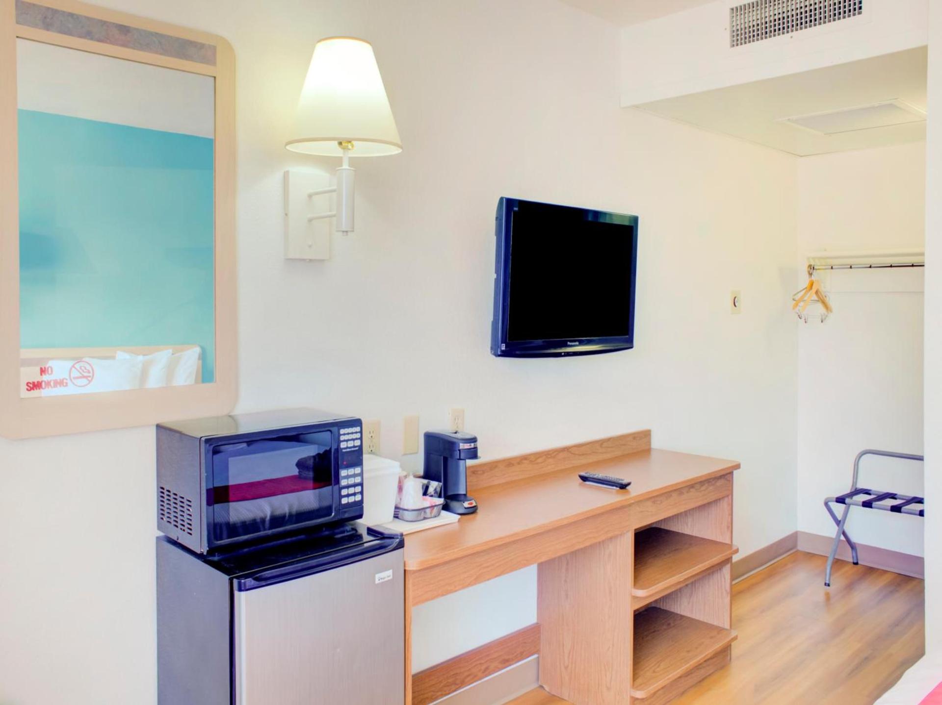 Travelodge by Wyndham Miles City photo 31