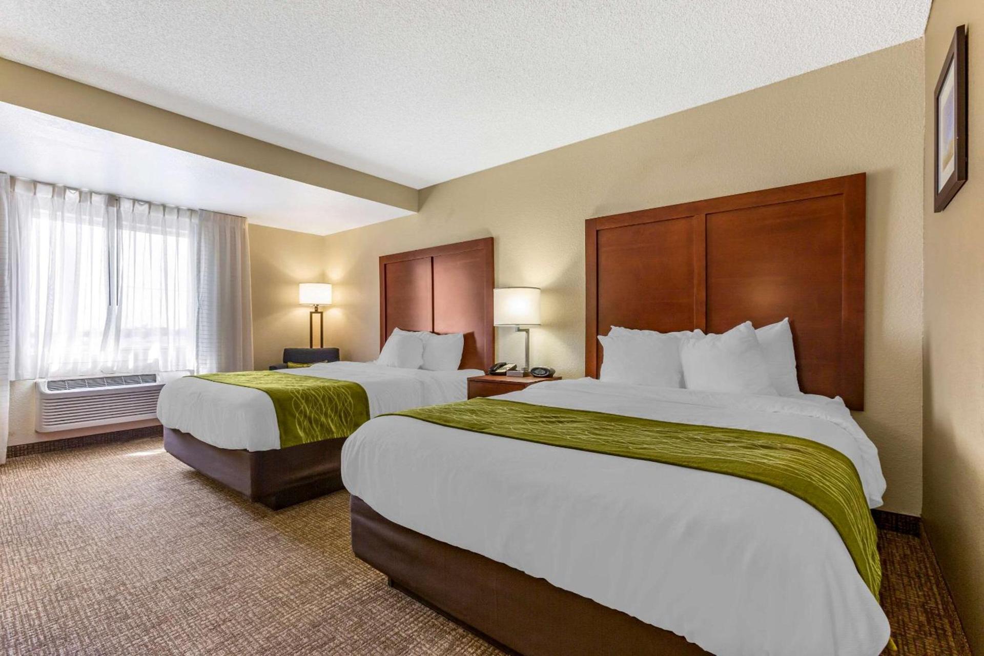 Comfort Inn & Suites Phoenix North - Deer Valley photo 12