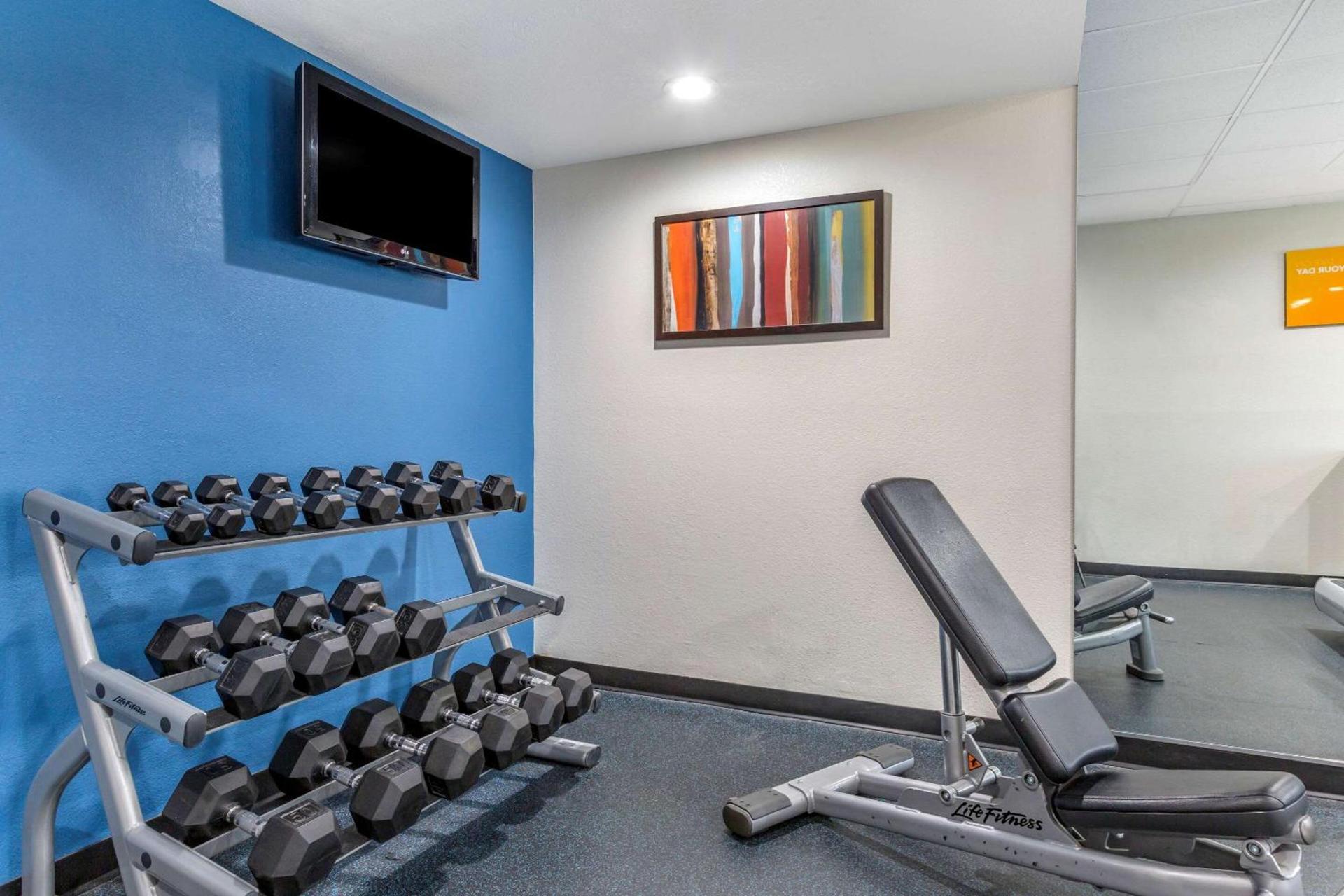 Comfort Inn & Suites Phoenix North - Deer Valley photo 25