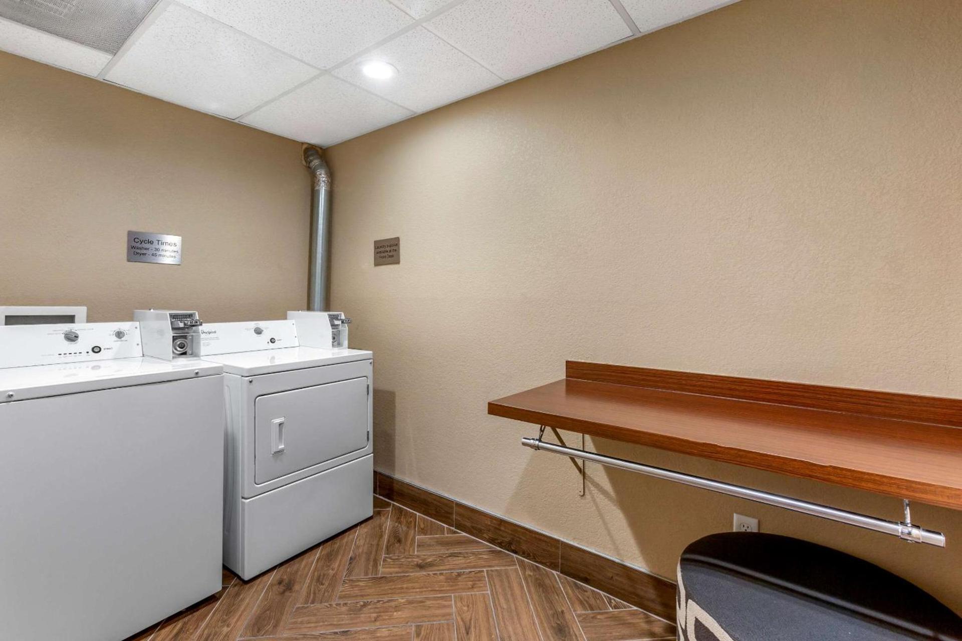 Comfort Inn & Suites Phoenix North - Deer Valley photo 29