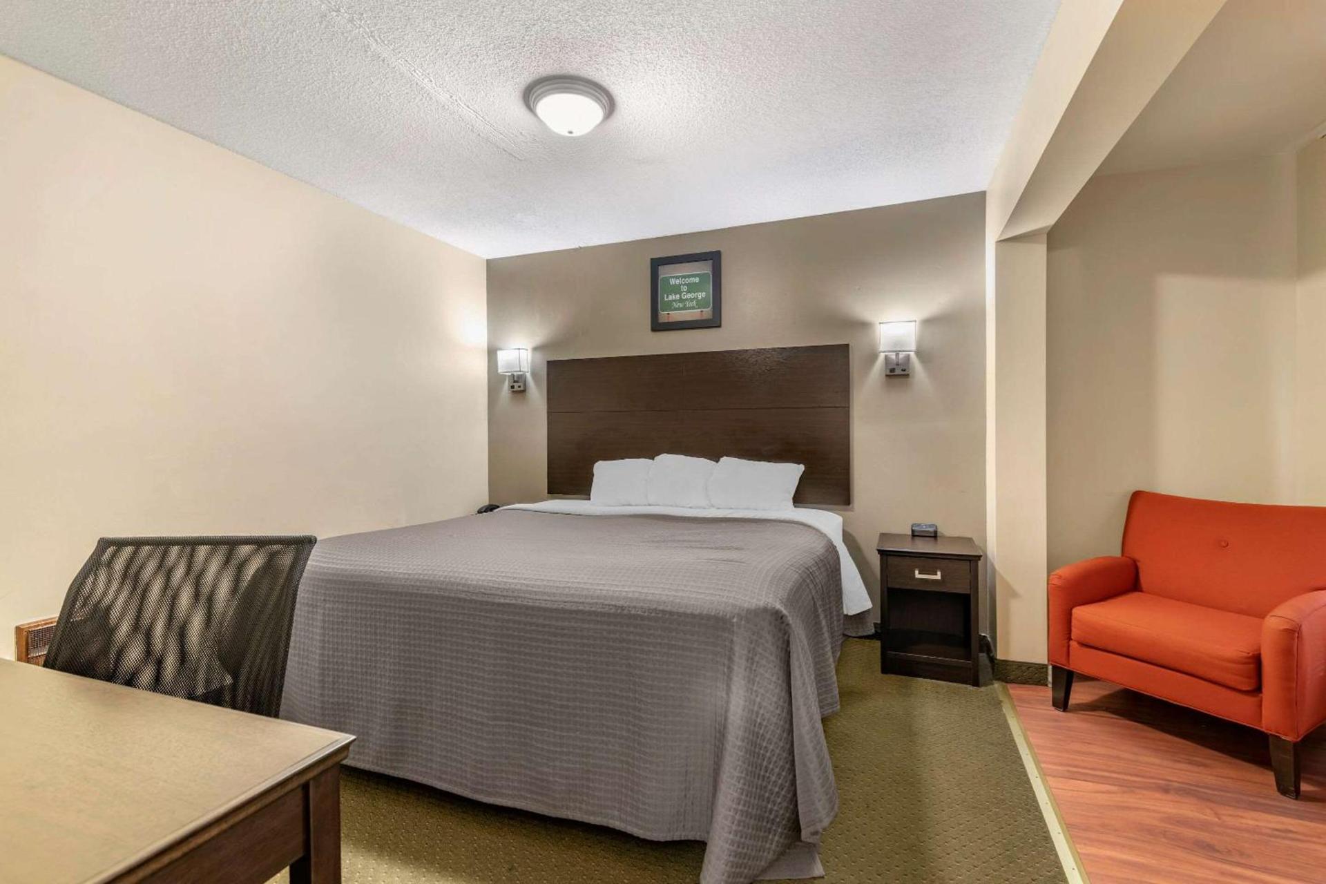 Rodeway Inn Lake George Outlets photo 3