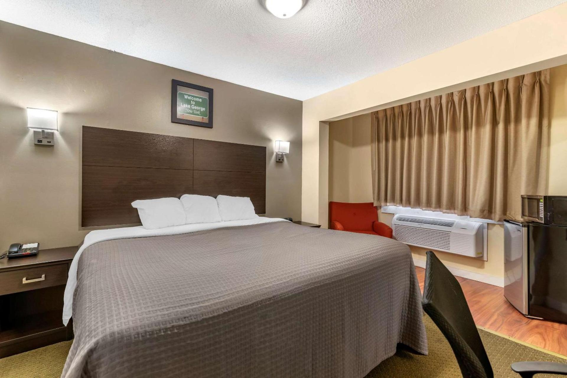 Rodeway Inn Lake George Outlets photo 4