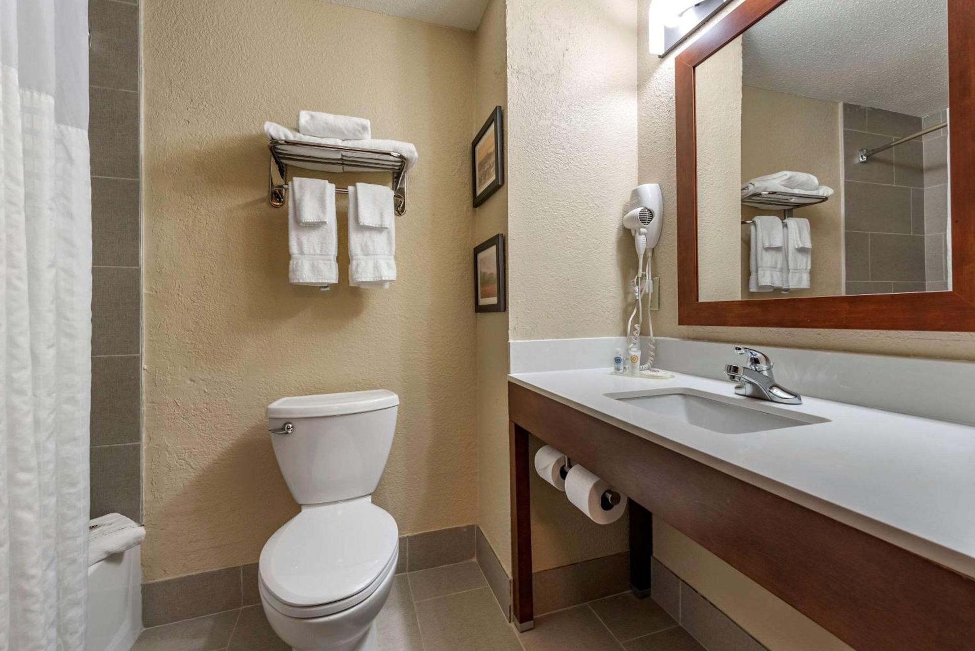 Comfort Inn Madison near Clifty Falls photo 17