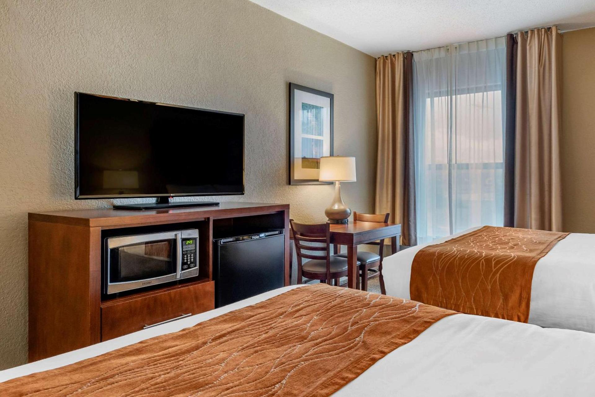 Comfort Inn Madison near Clifty Falls photo 19