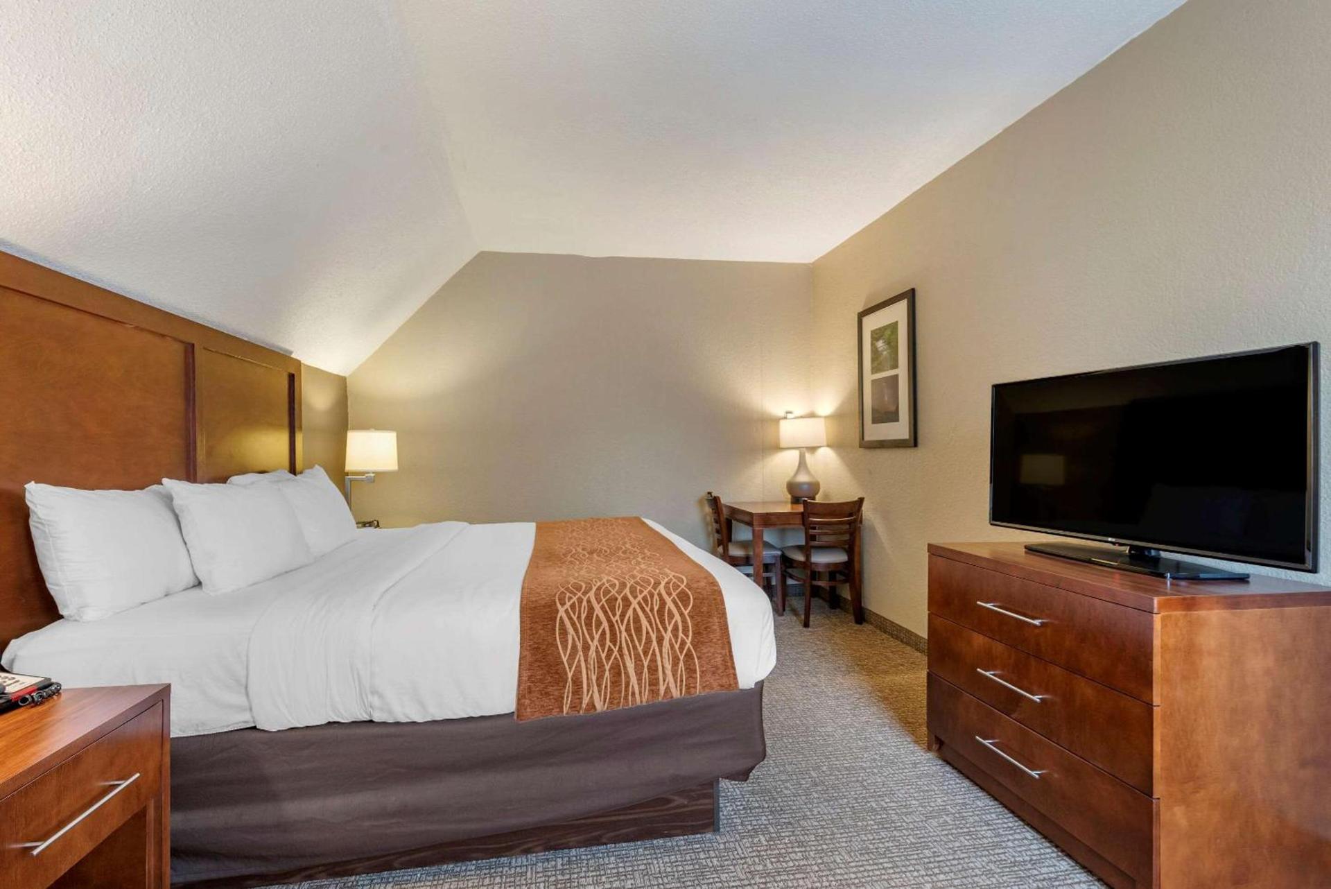 Comfort Inn Madison near Clifty Falls photo 28
