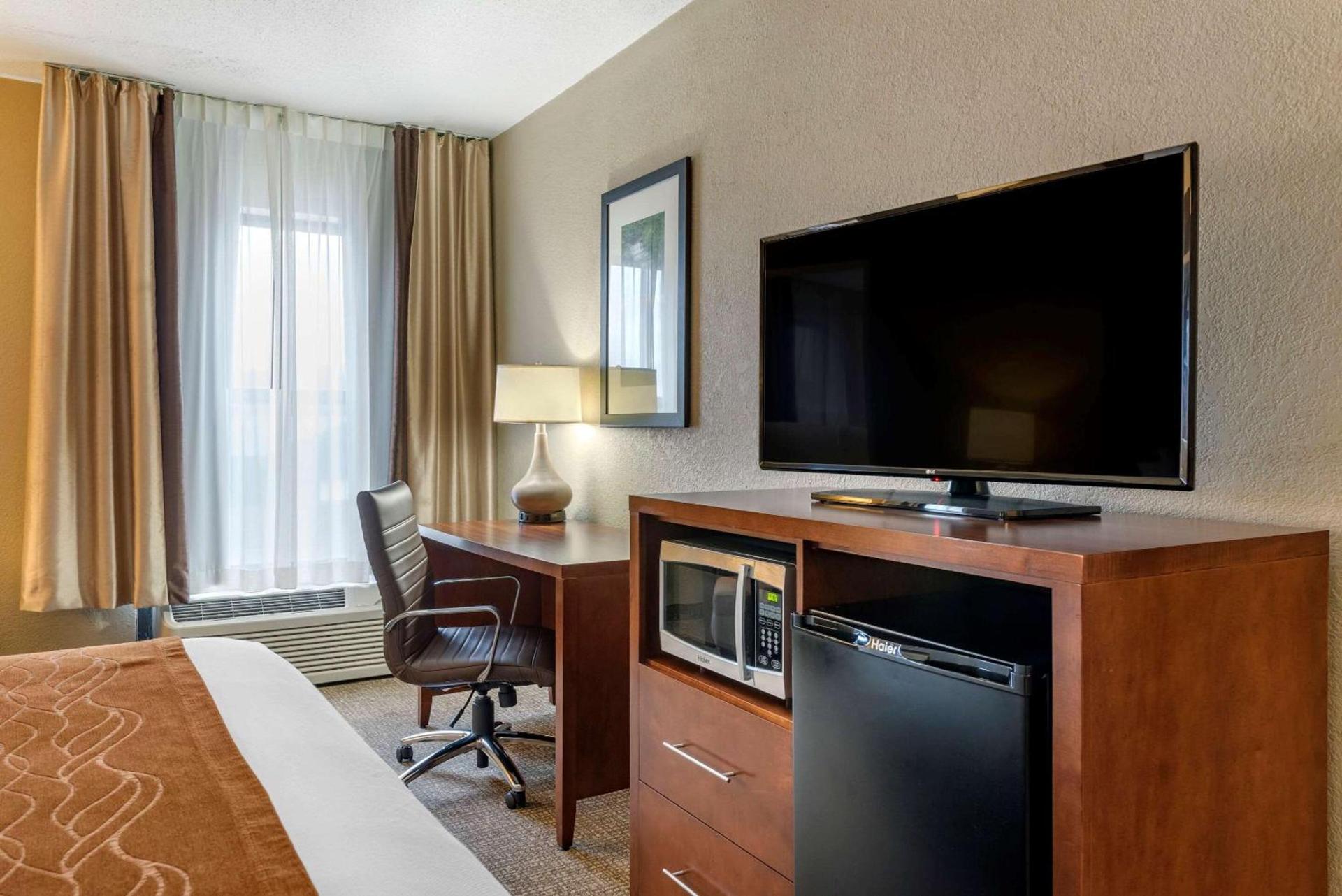 Comfort Inn Madison near Clifty Falls photo 31