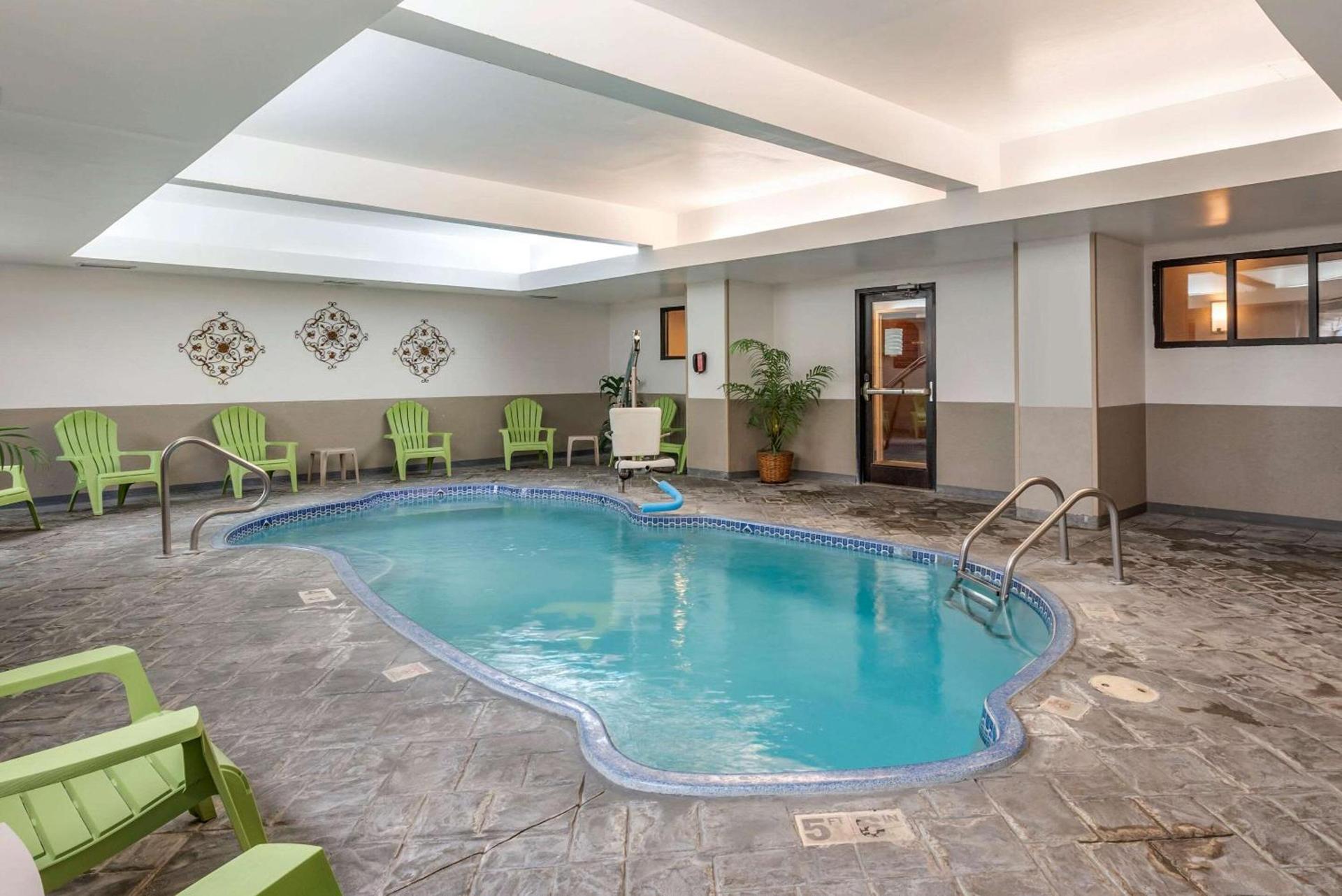 Comfort Inn Madison near Clifty Falls photo 37