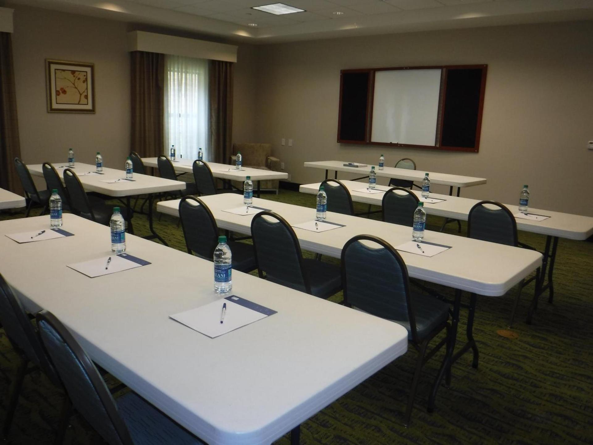 Holiday Inn Express West Jefferson by IHG photo 36