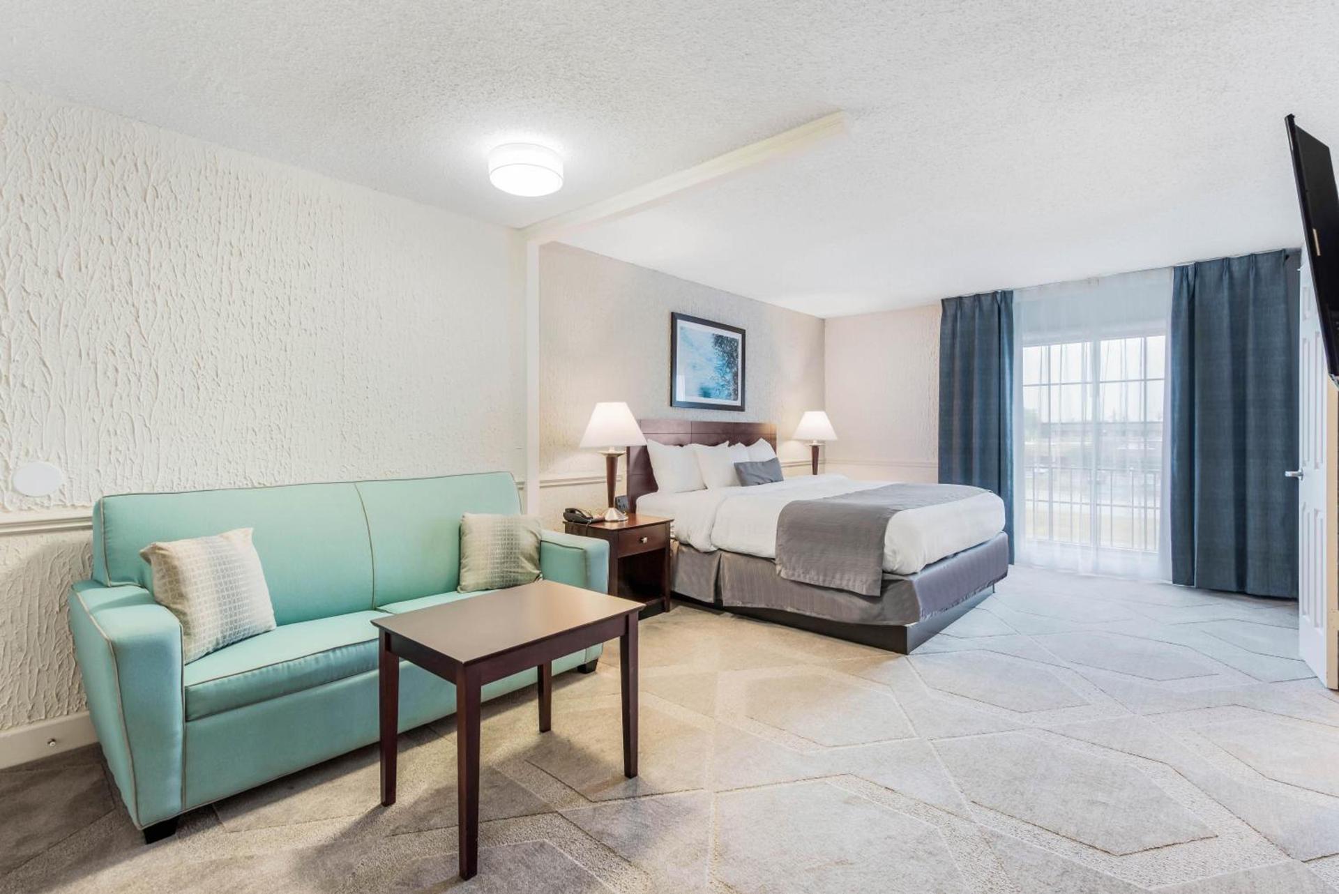 The Blu Hotel Blue Ash Cincinnati, an Ascend Collection Hotel photo 40
