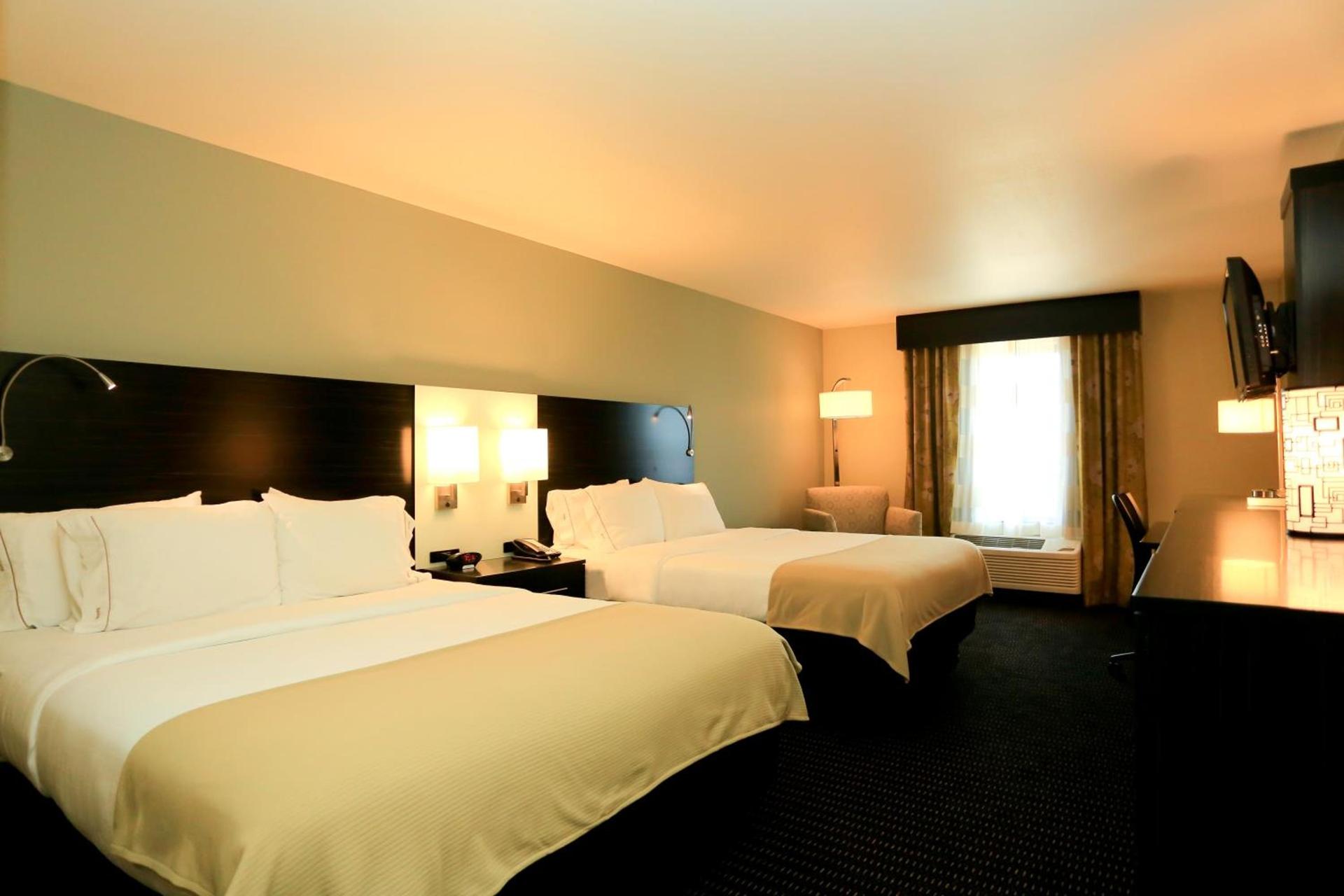 Holiday Inn Express & Suites Marion Northeast by IHG photo 4