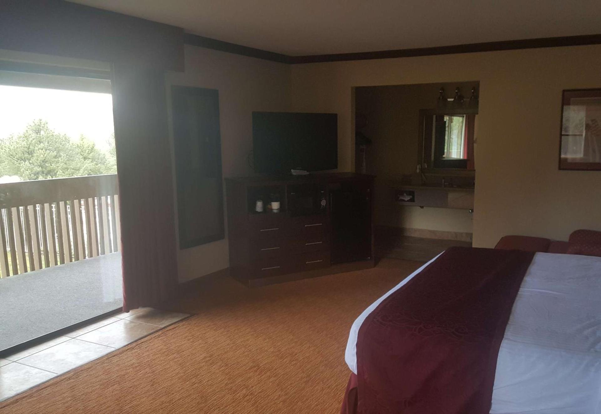 Best Western Pine Springs Inn photo 13