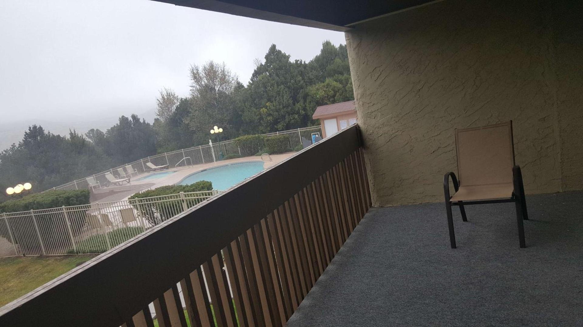 Best Western Pine Springs Inn photo 15