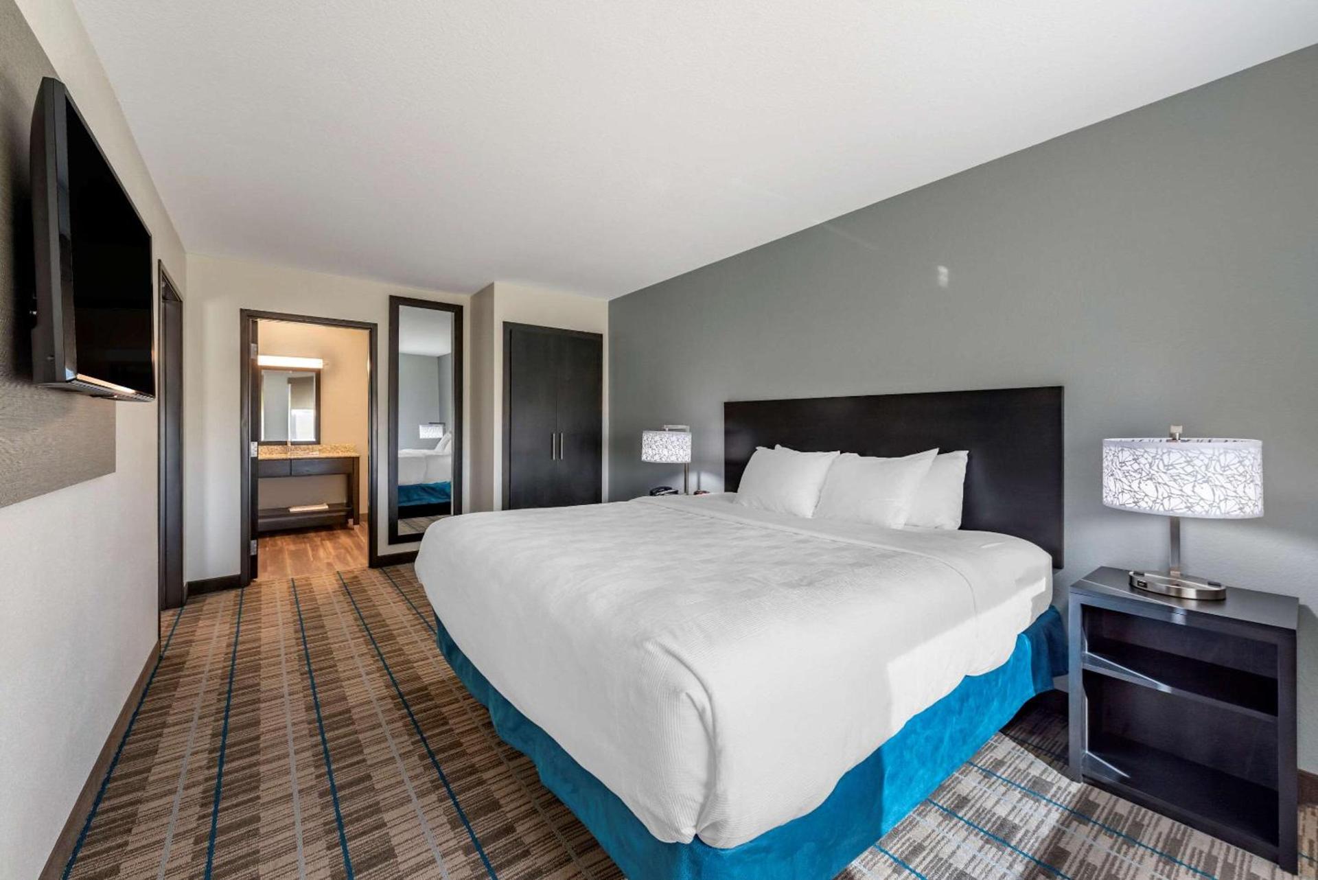 MainStay Suites Newberry - Crane photo 6