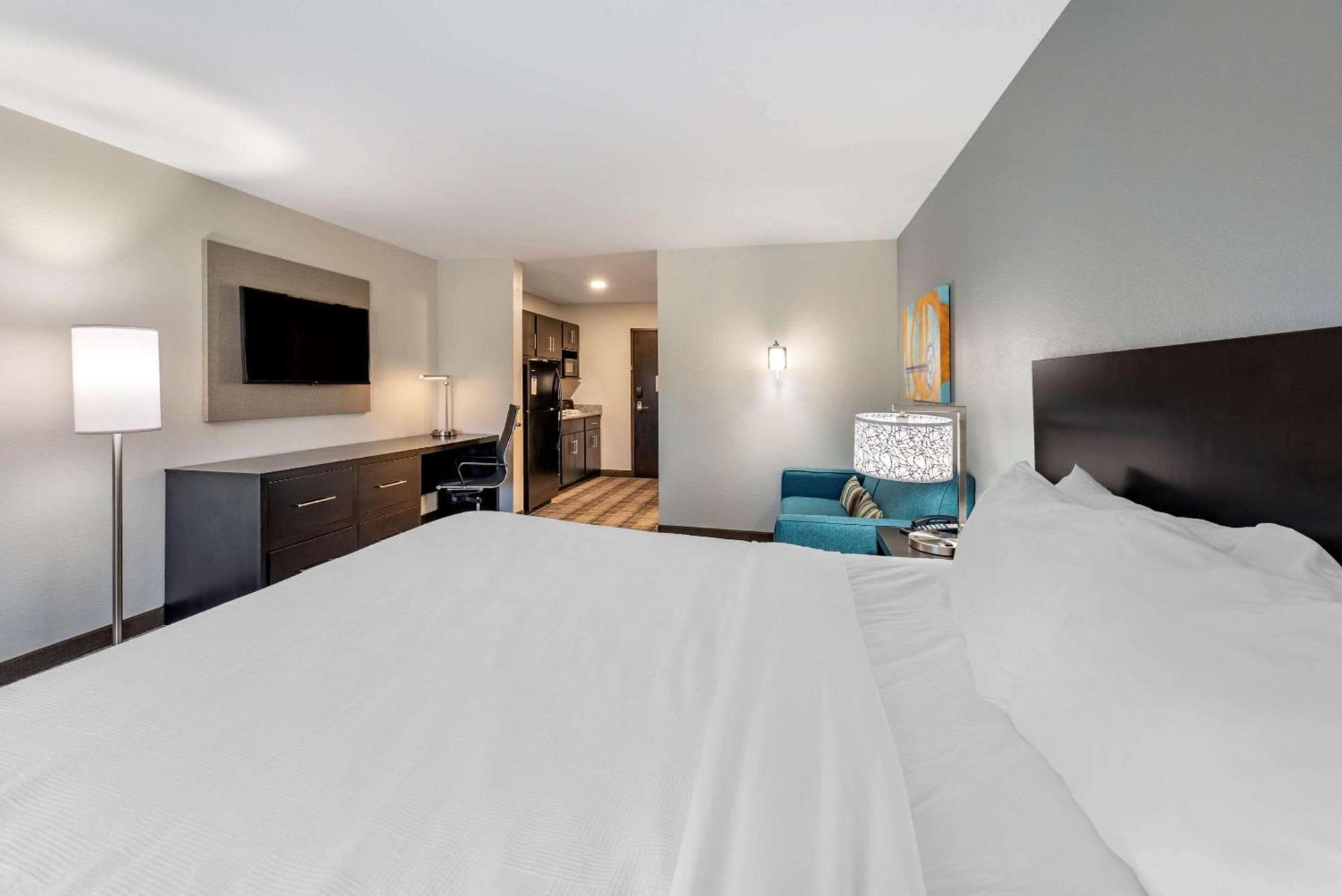 MainStay Suites Newberry - Crane photo 12