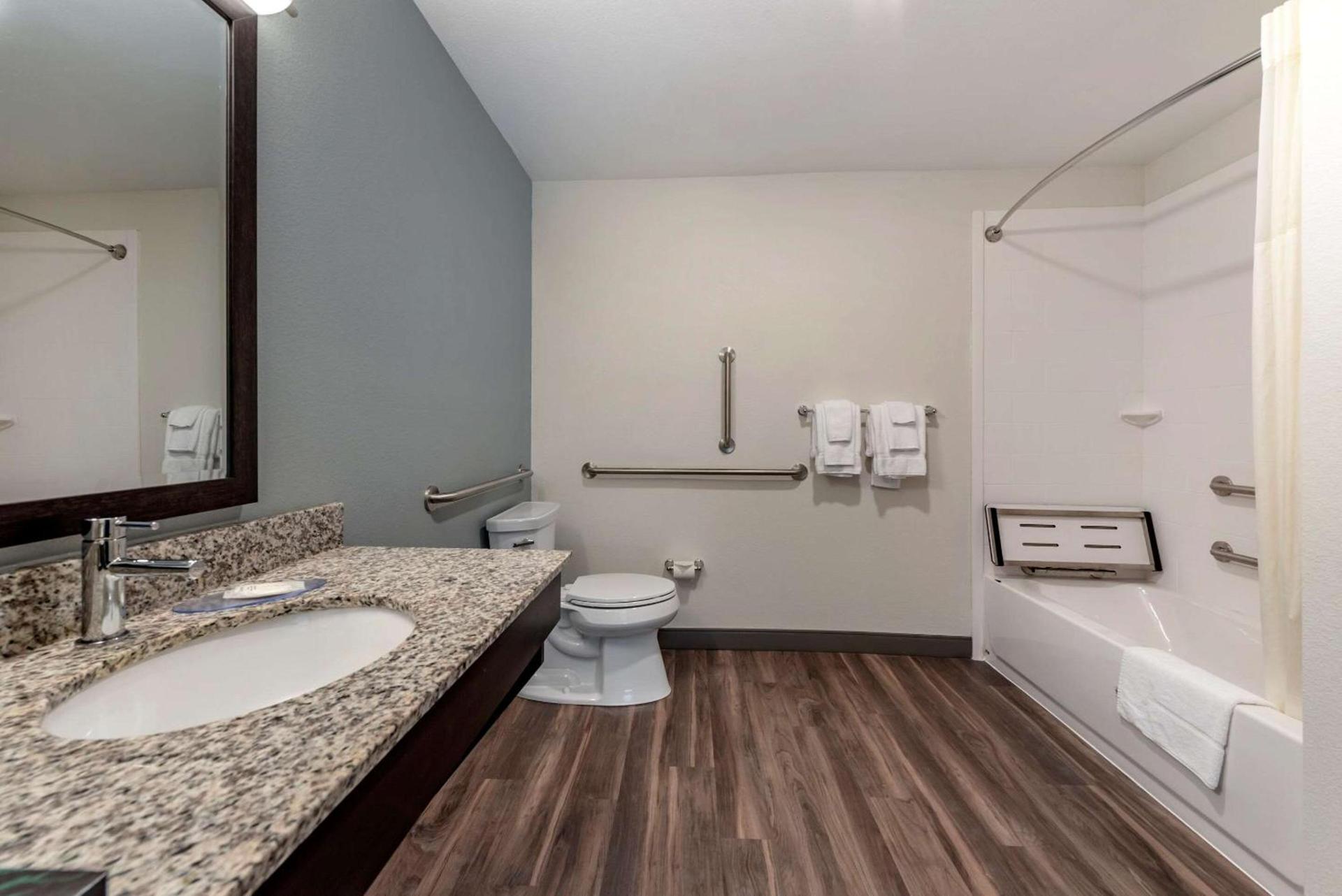 MainStay Suites Newberry - Crane photo 19
