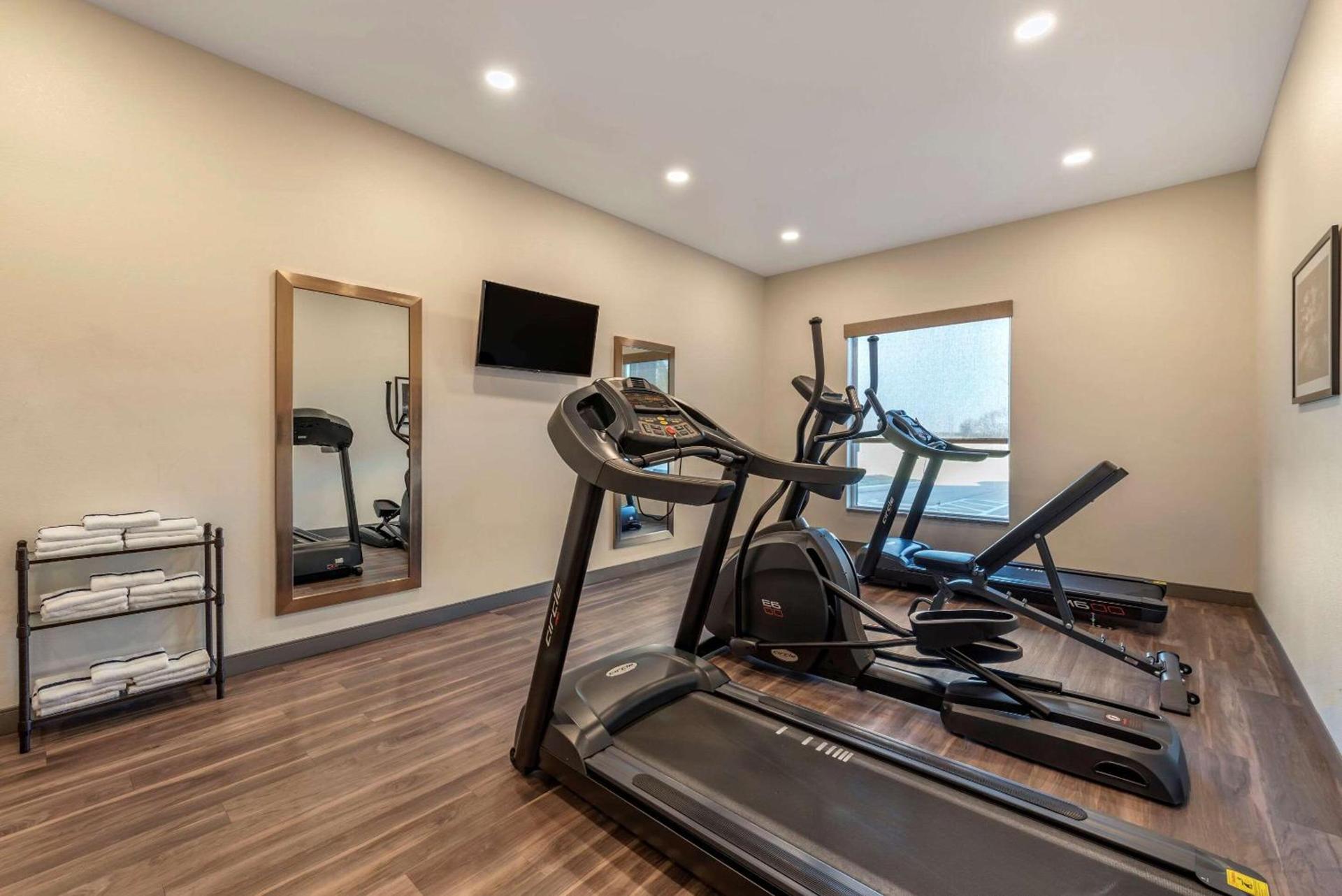 MainStay Suites Newberry - Crane photo 26