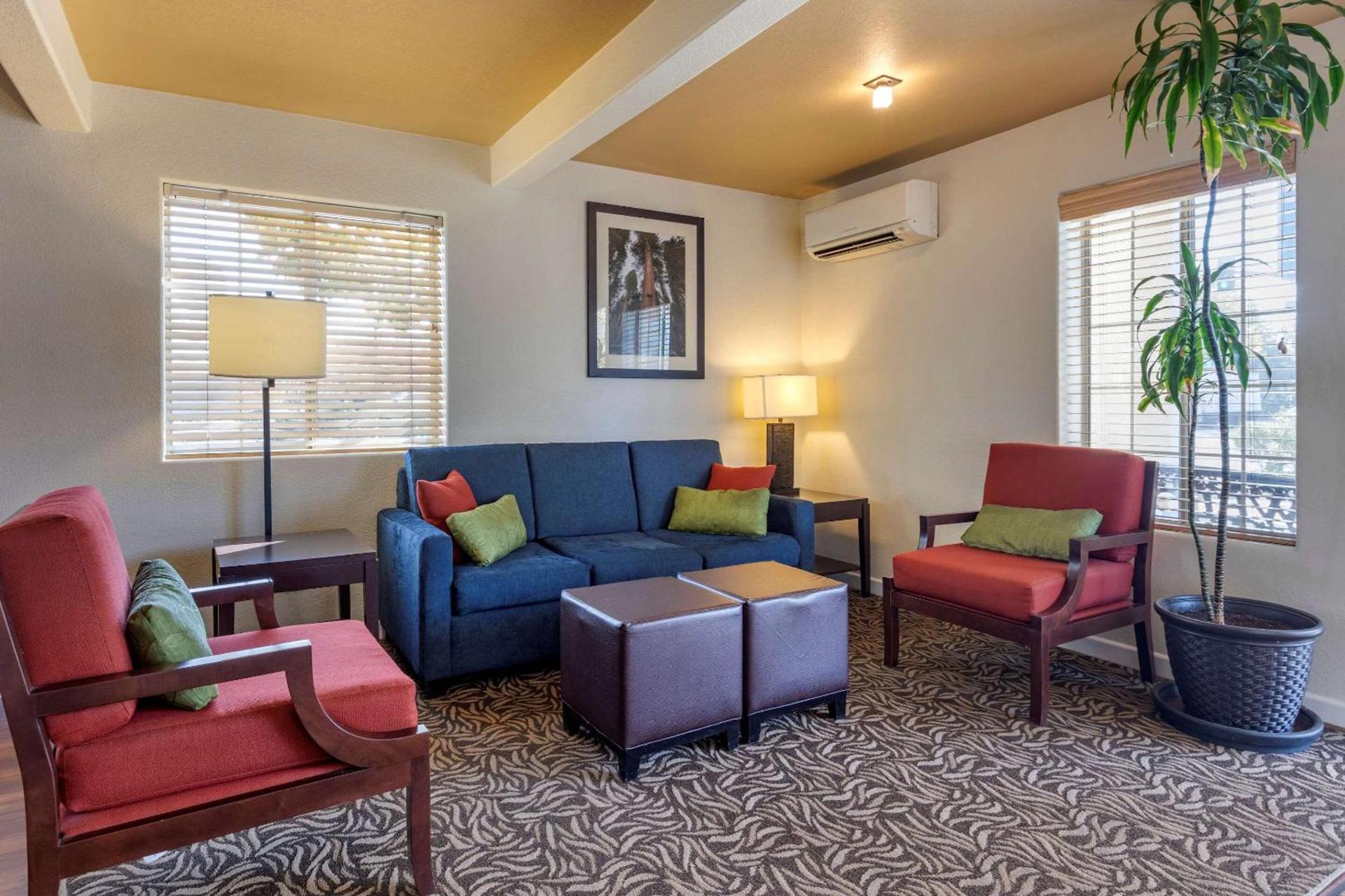 Comfort Inn Bishop photo 2