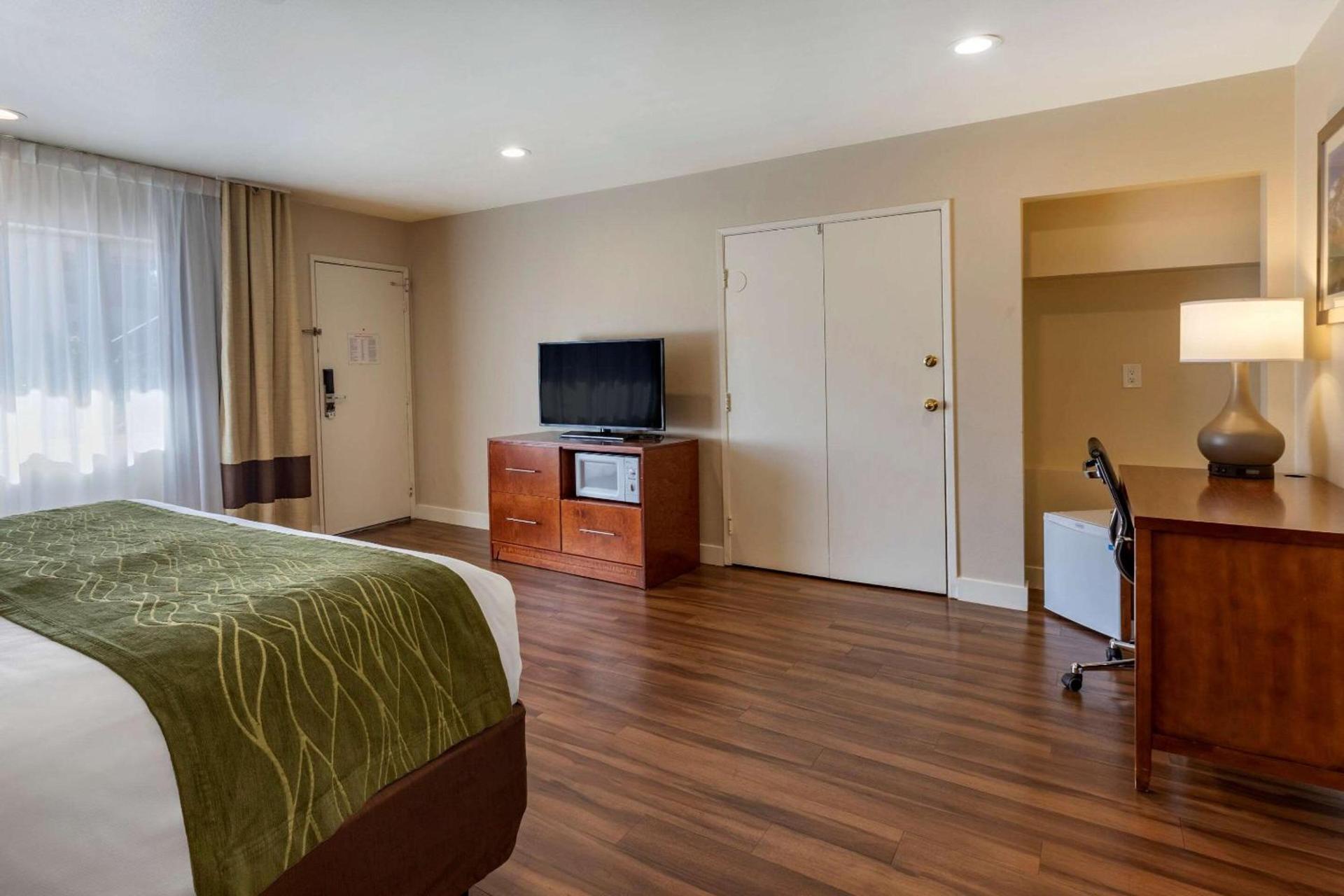 Comfort Inn Bishop photo 10