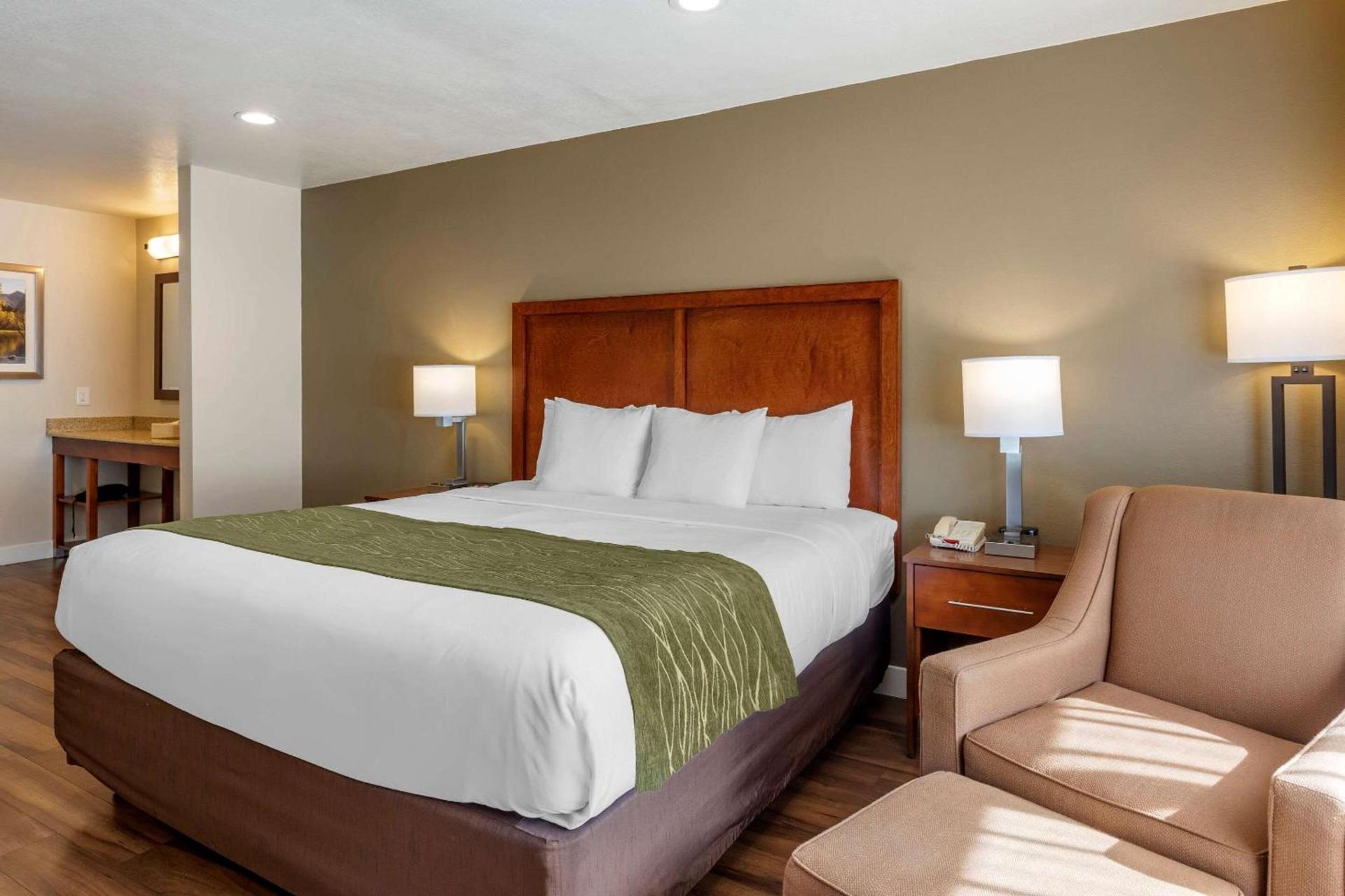 Comfort Inn Bishop photo 9