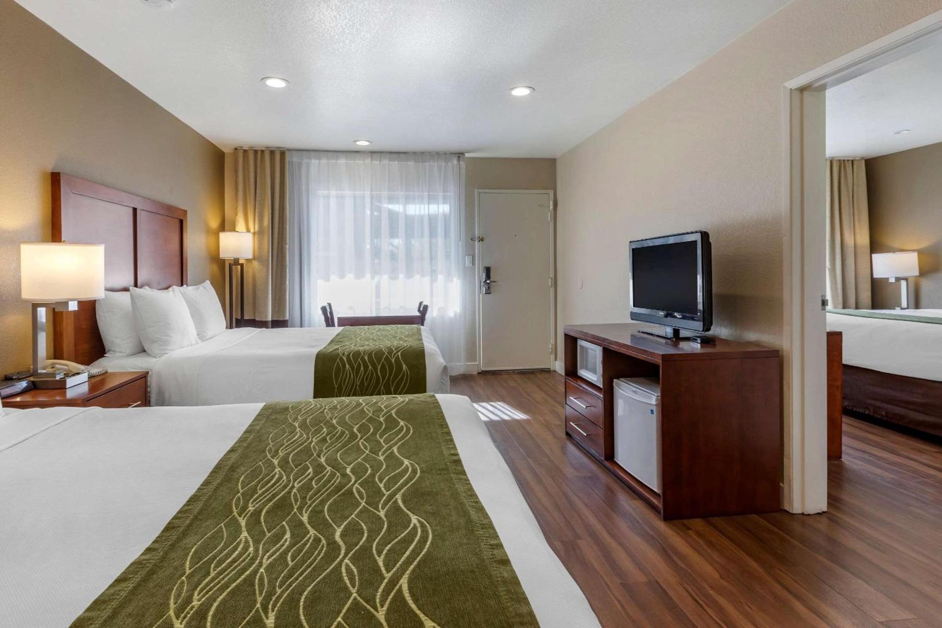 Comfort Inn Bishop photo 13