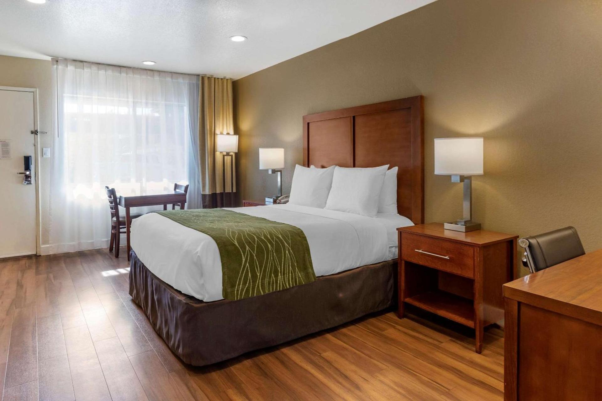 Comfort Inn Bishop photo 18