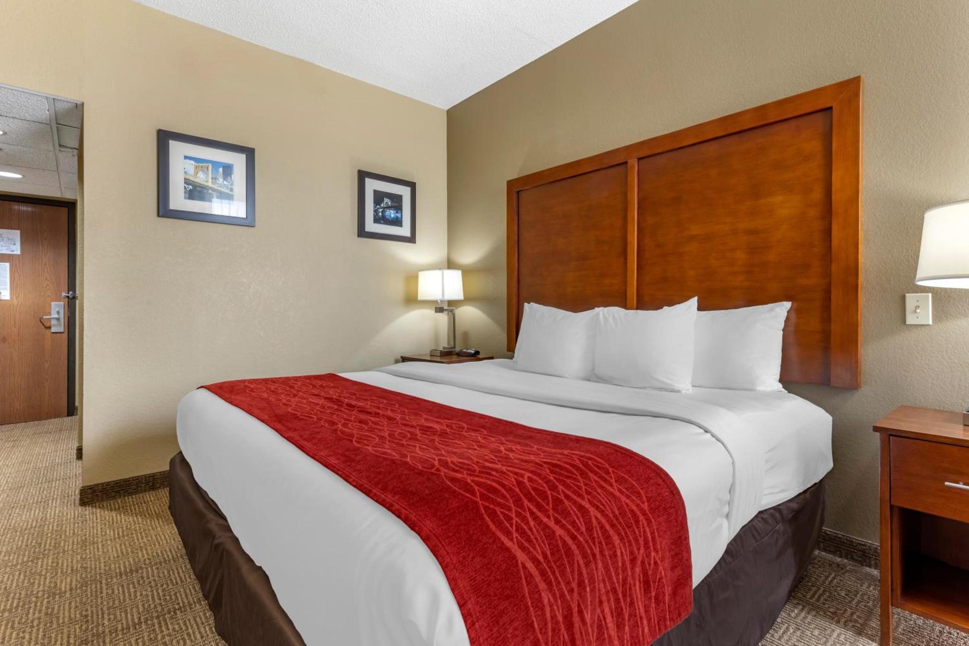Comfort Inn Cranberry Twp photo 32