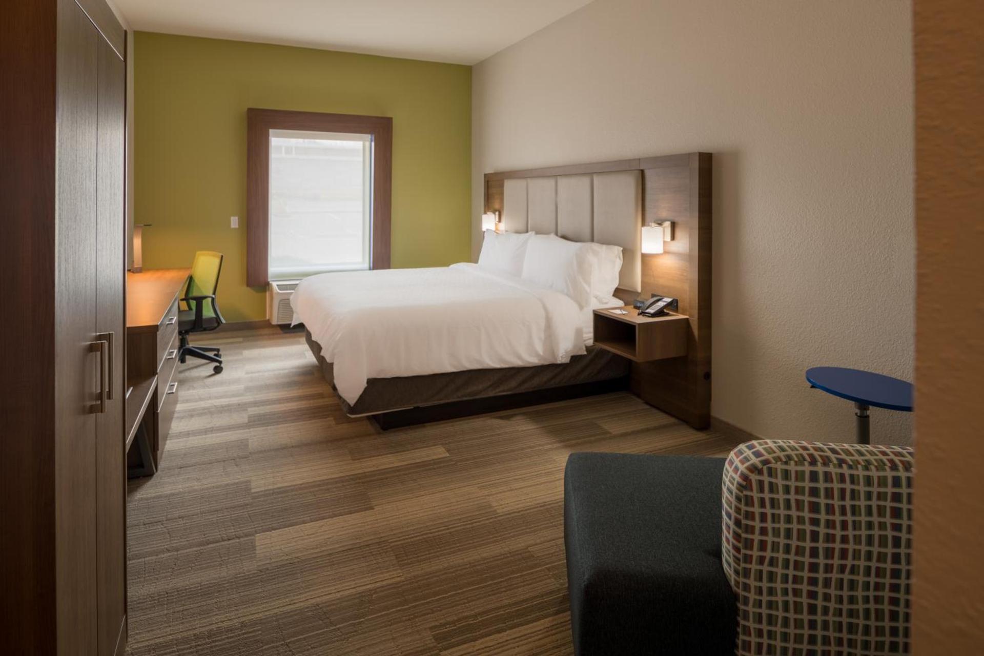 Holiday Inn Express & Suites N Waco Area - West by IHG photo 31