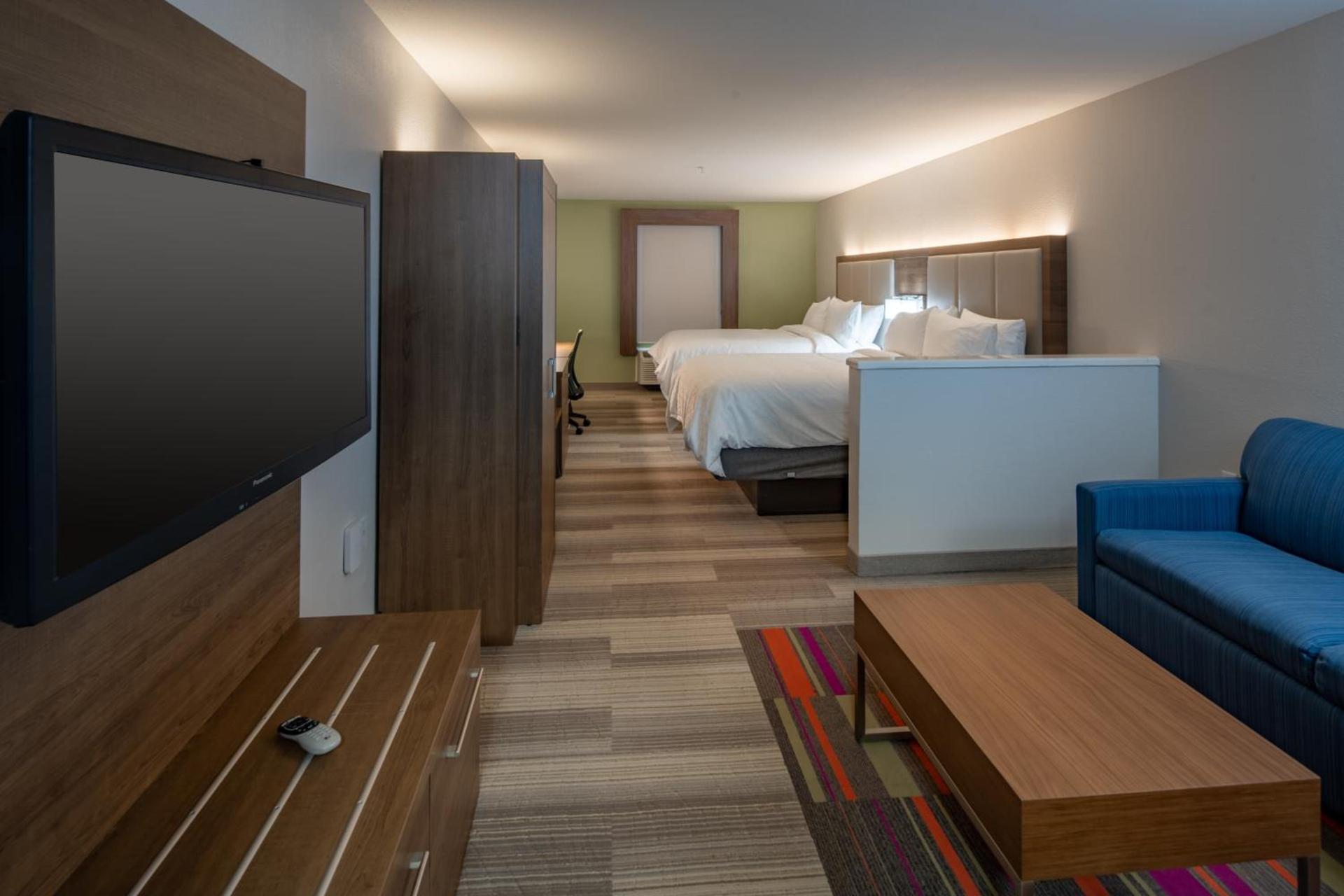 Holiday Inn Express & Suites N Waco Area - West by IHG photo 21
