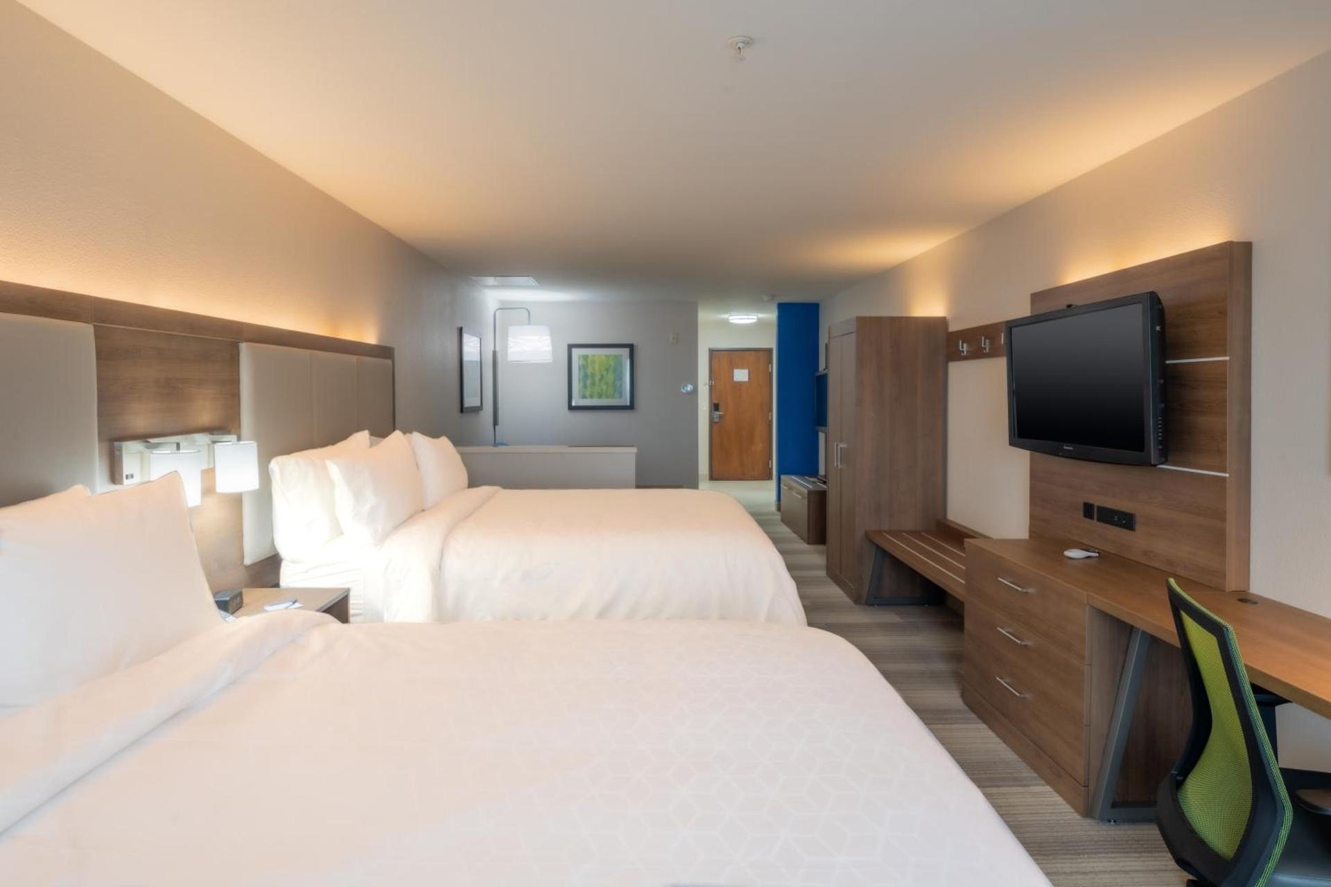 Holiday Inn Express & Suites N Waco Area - West by IHG photo 7