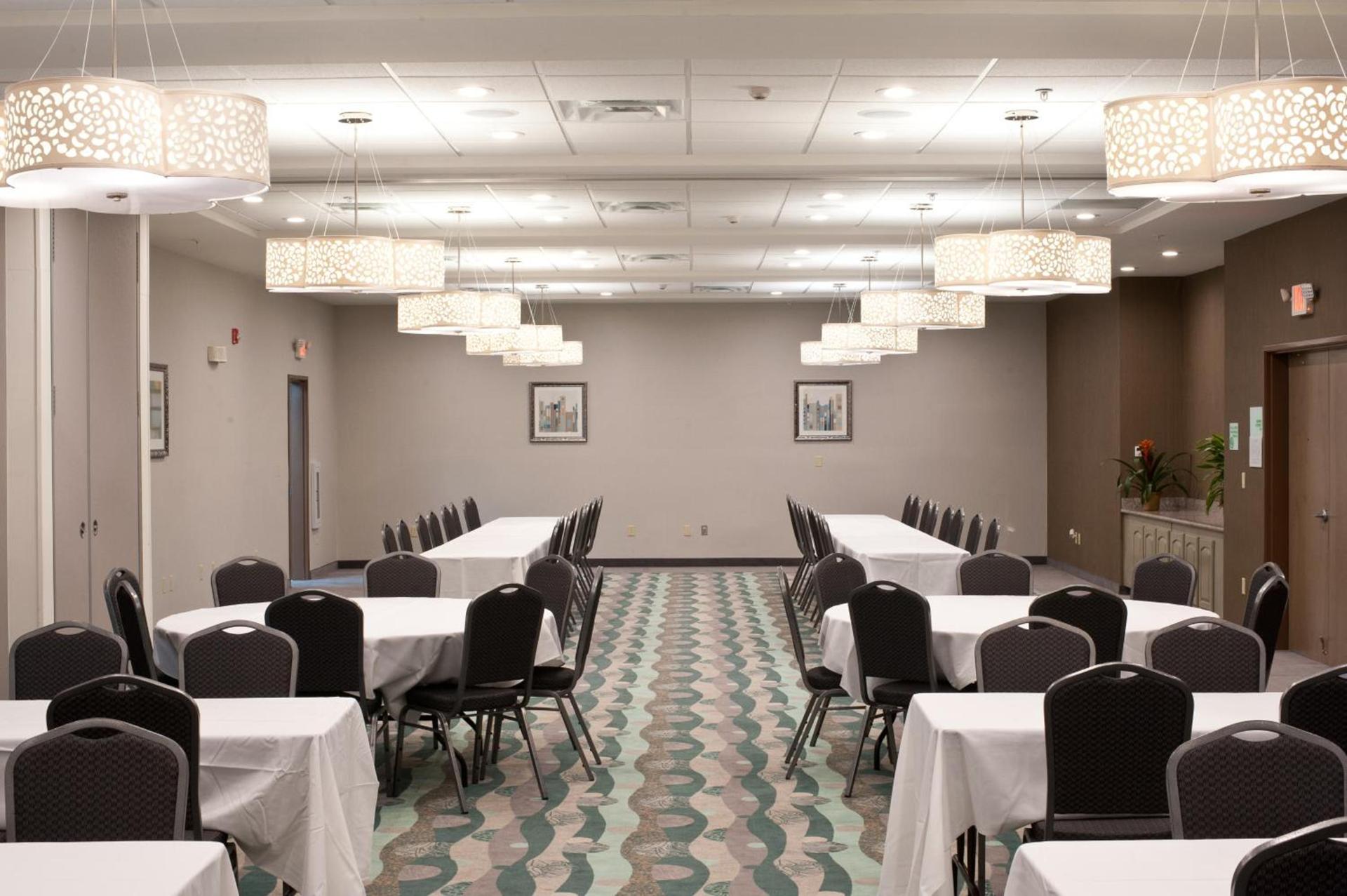 Holiday Inn Guin by IHG photo 12