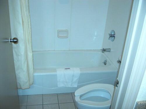 Travelers Inn & Suites photo 13