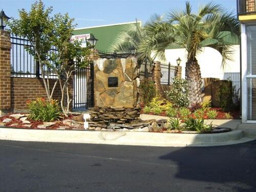 Travelers Inn & Suites photo 7