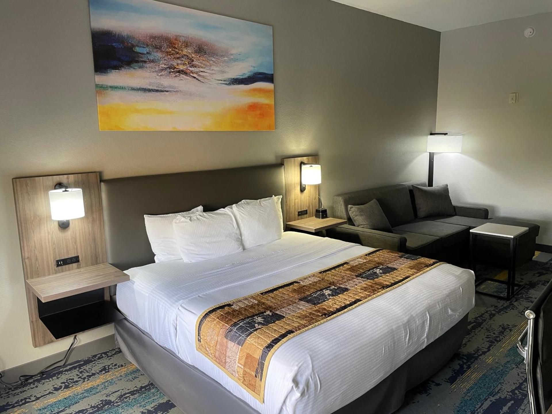 La Quinta by Wyndham Tampa Central photo 32