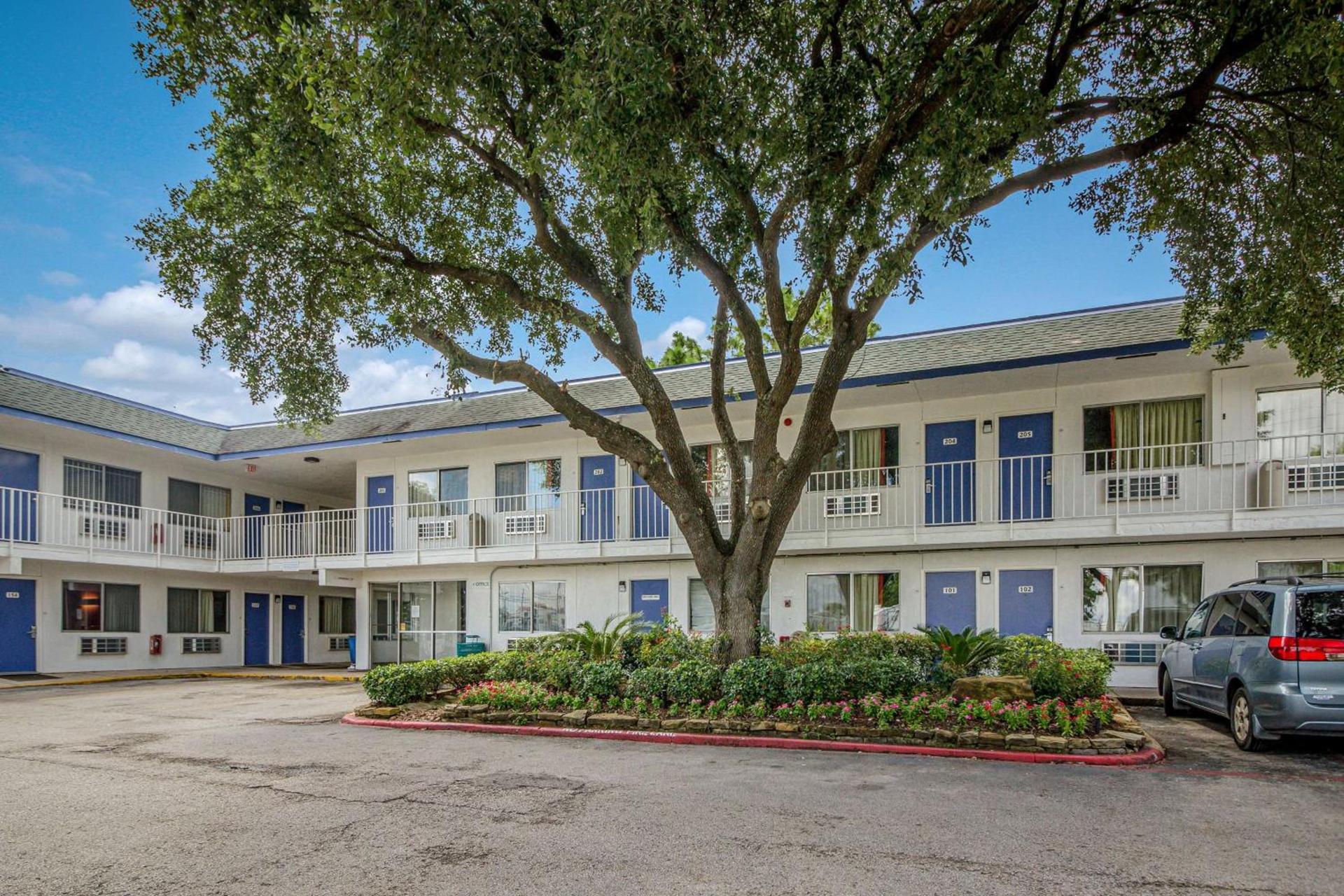 Motel 6-Conroe, TX — hotel in Conroe