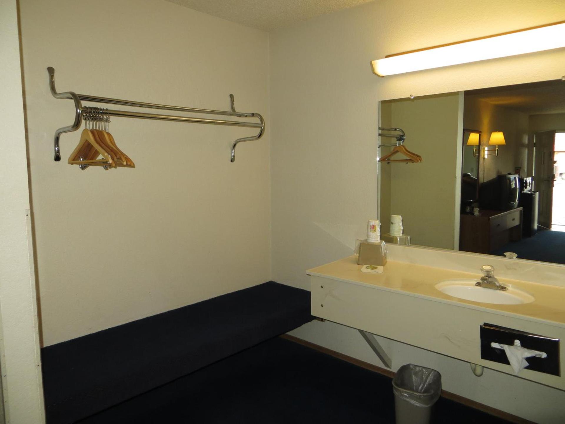Super 8 by Wyndham Susanville photo 60
