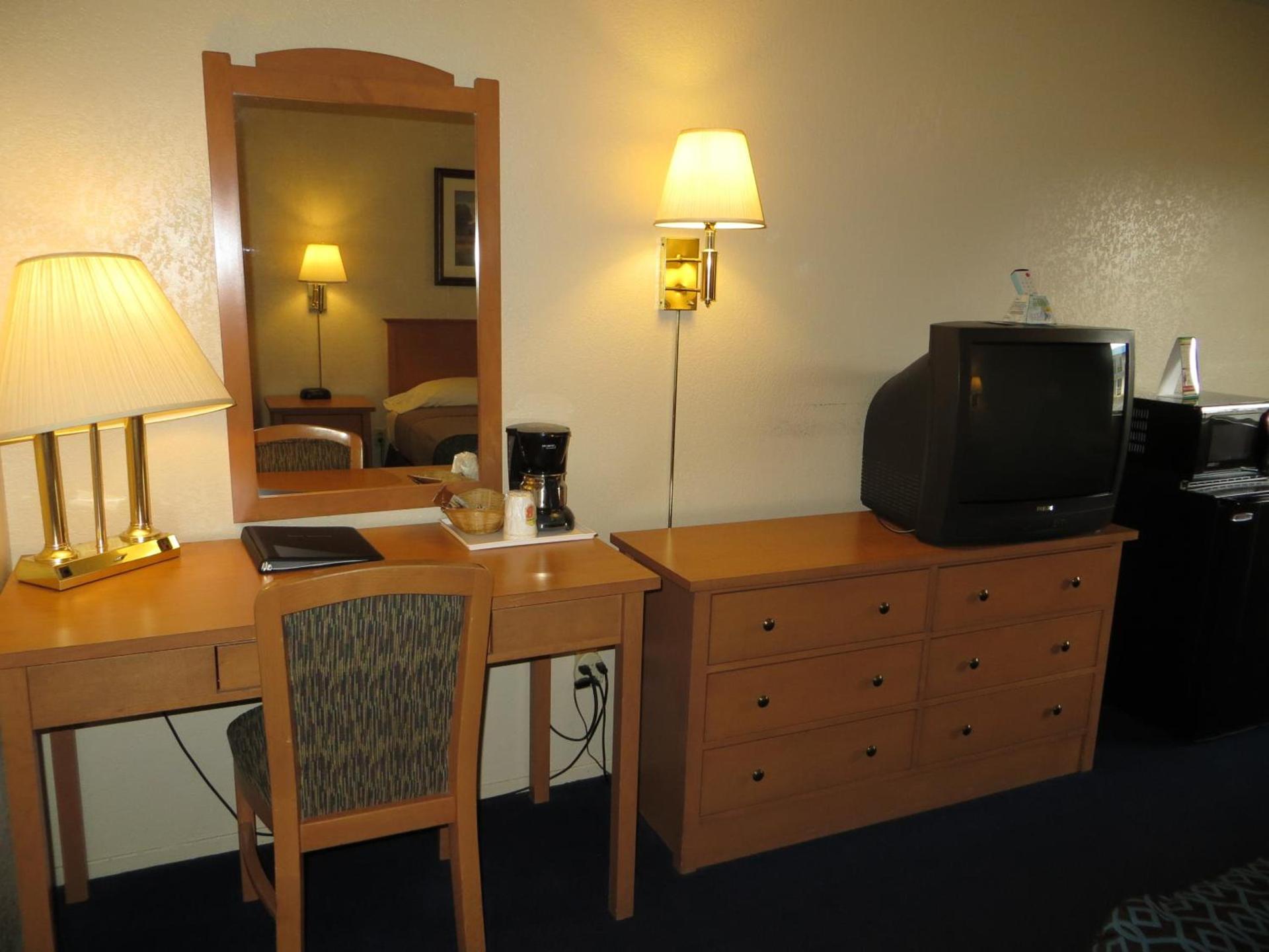 Super 8 by Wyndham Susanville photo 49