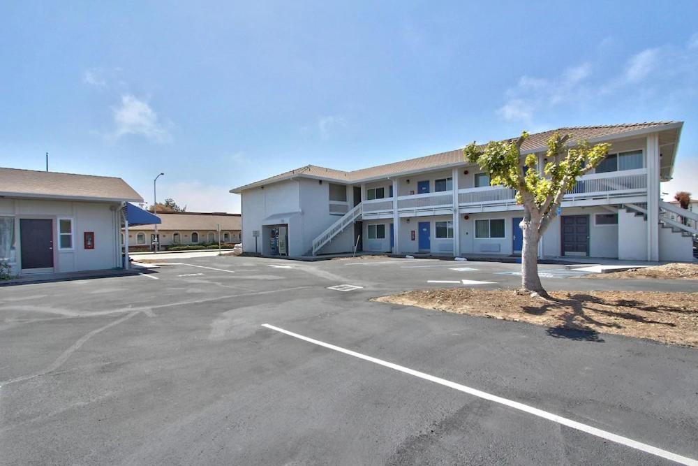 Coastal Valley Inn photo 10