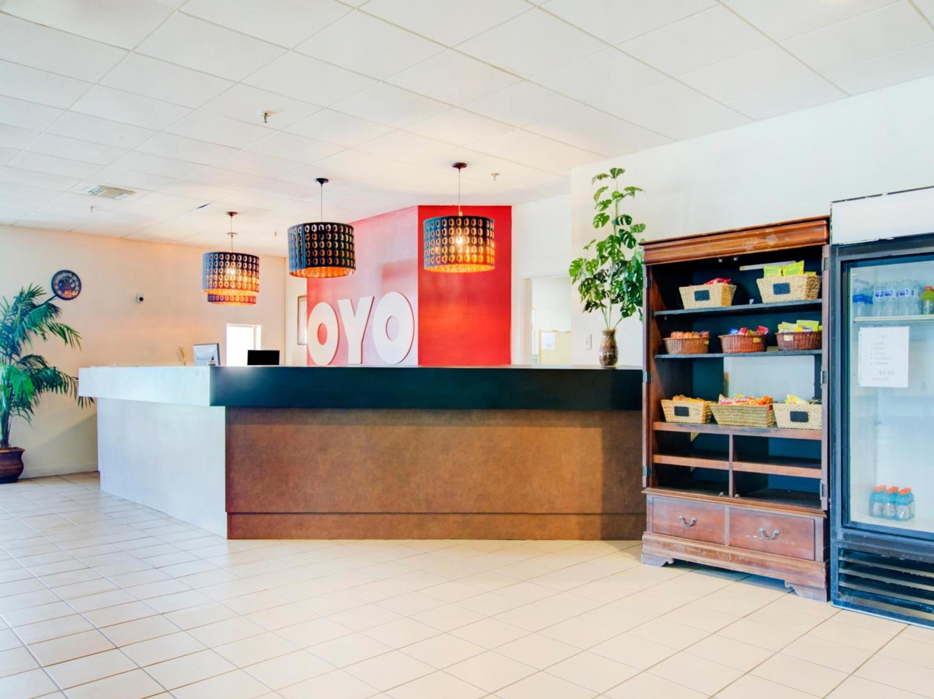 OYO Hotel Dundee By Crystal Lake photo 39