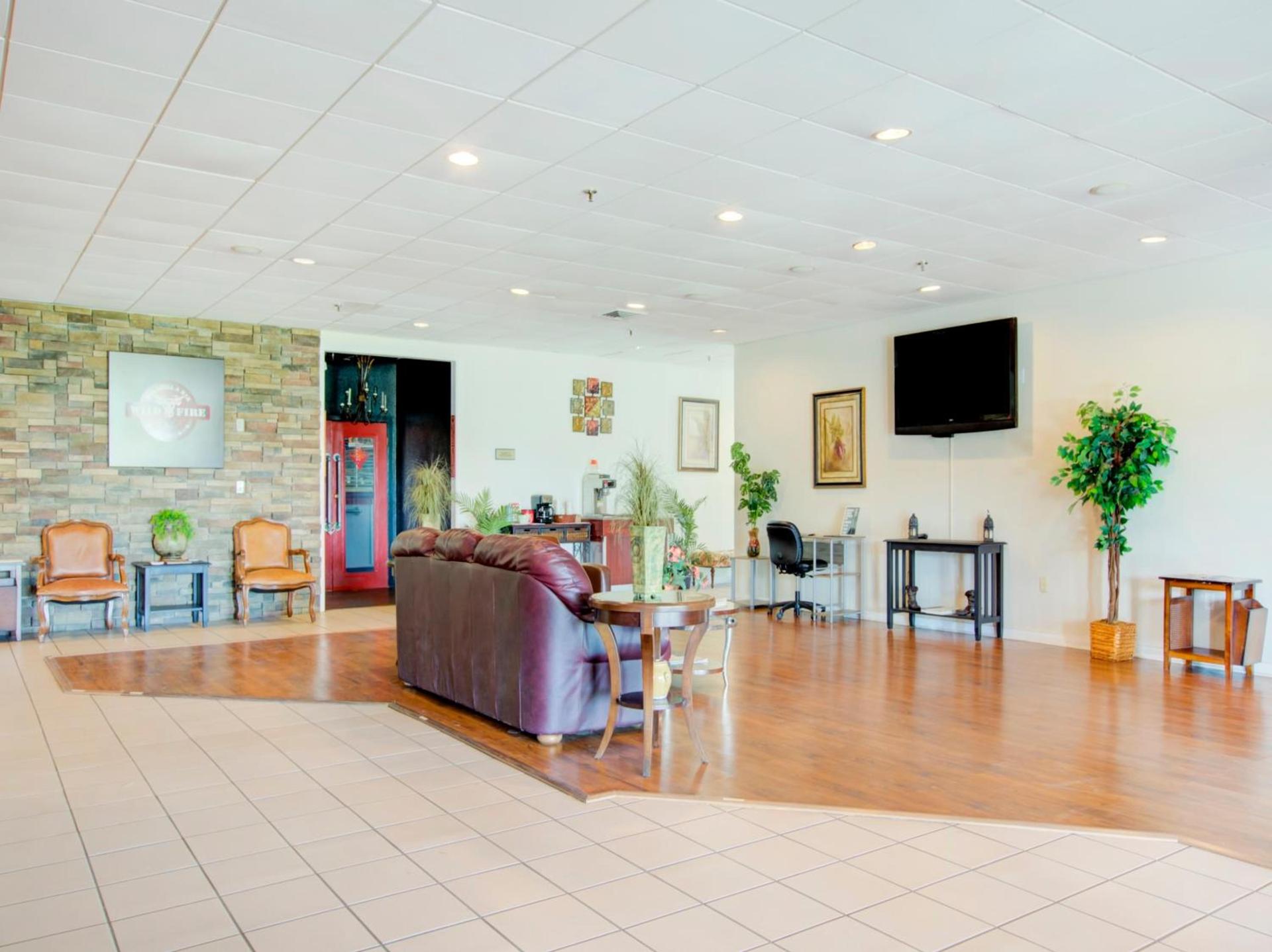 OYO Hotel Dundee By Crystal Lake photo 37