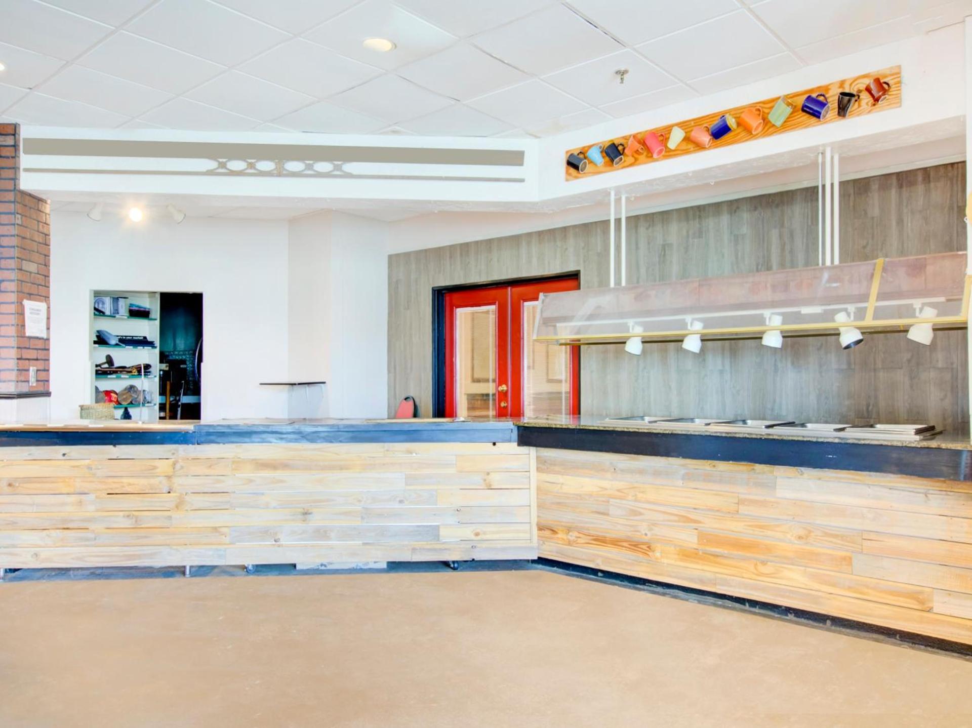 OYO Hotel Dundee By Crystal Lake photo 24