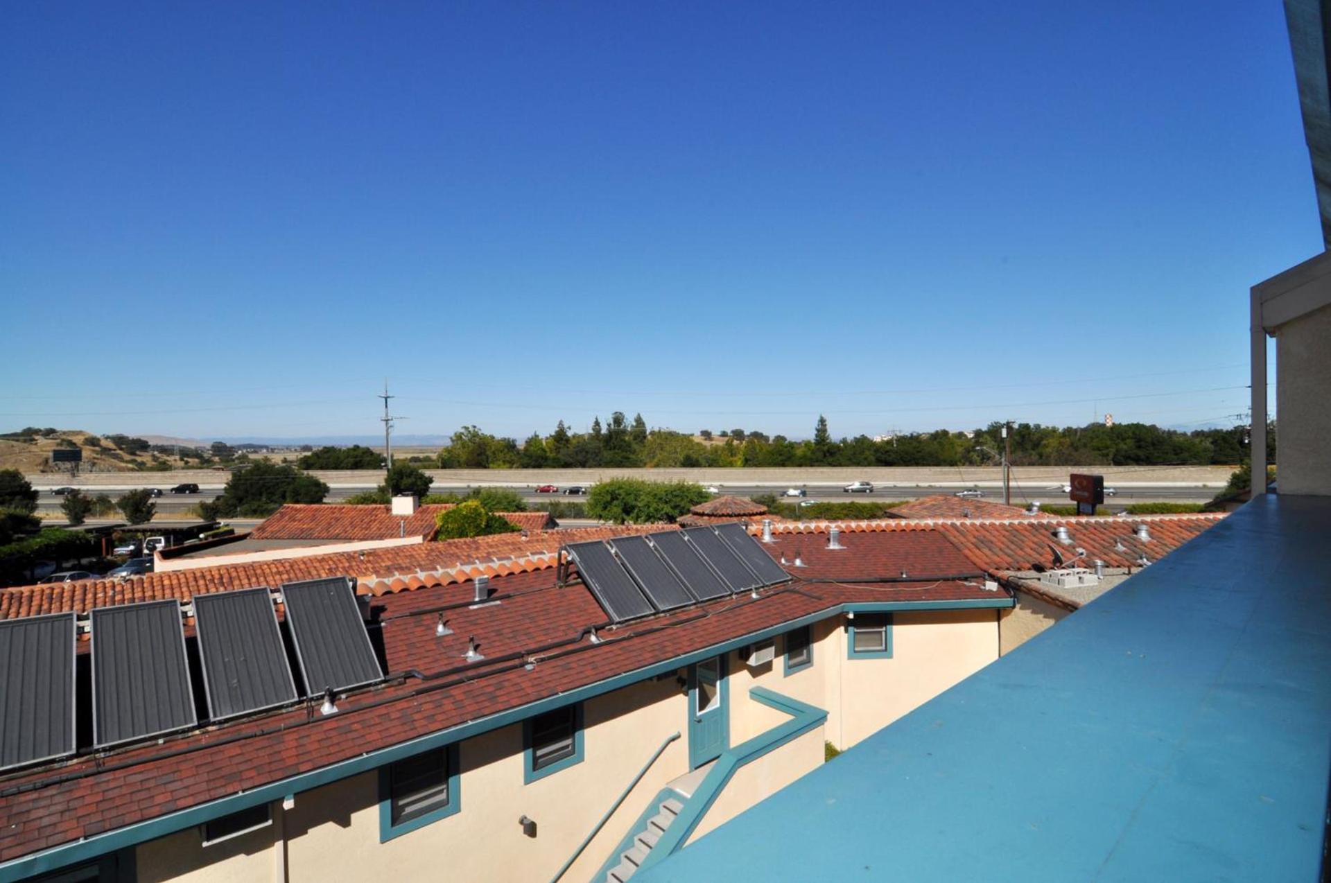 Marinwood Inn & Suites photo 17
