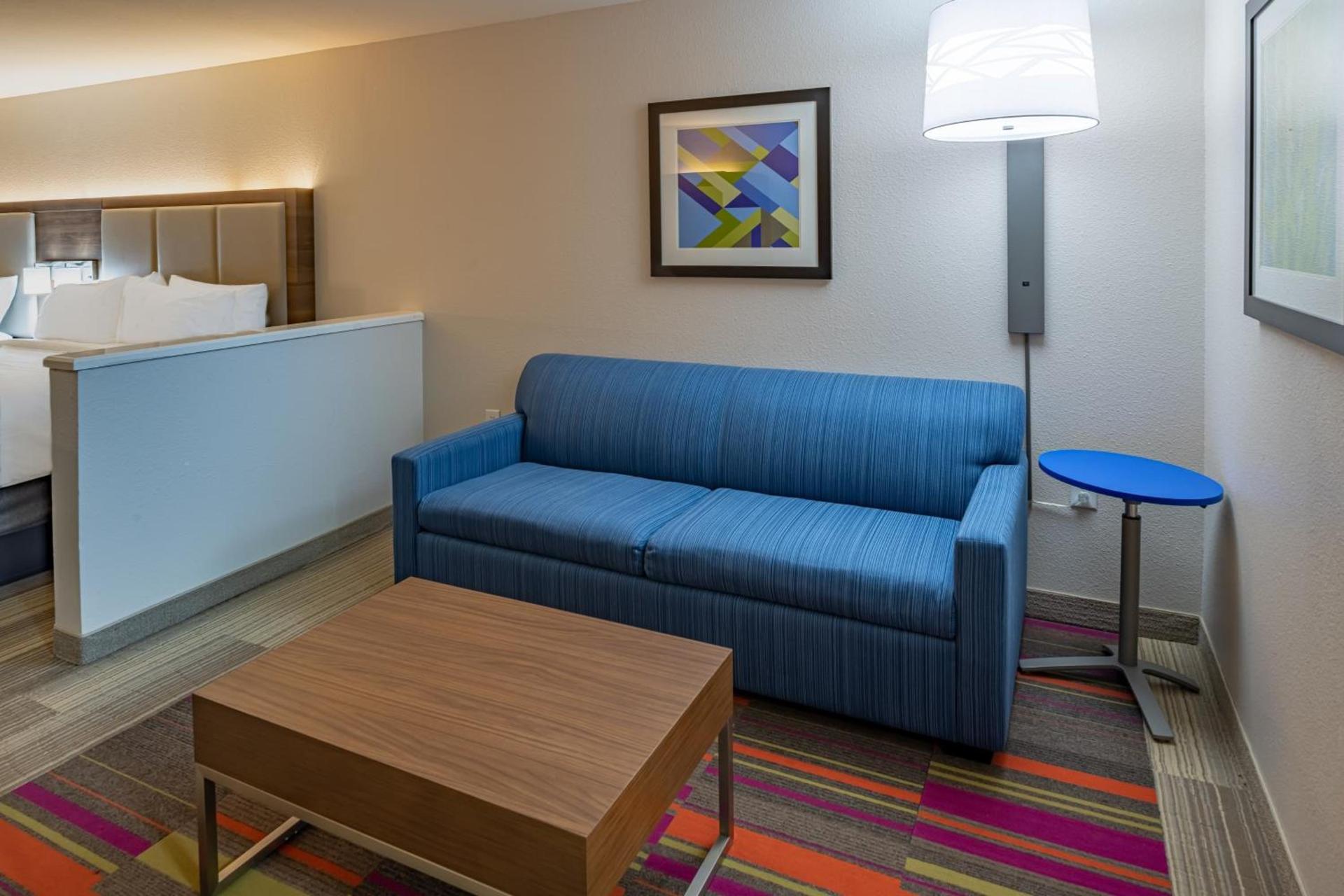 Holiday Inn Express & Suites N Waco Area - West by IHG photo 91