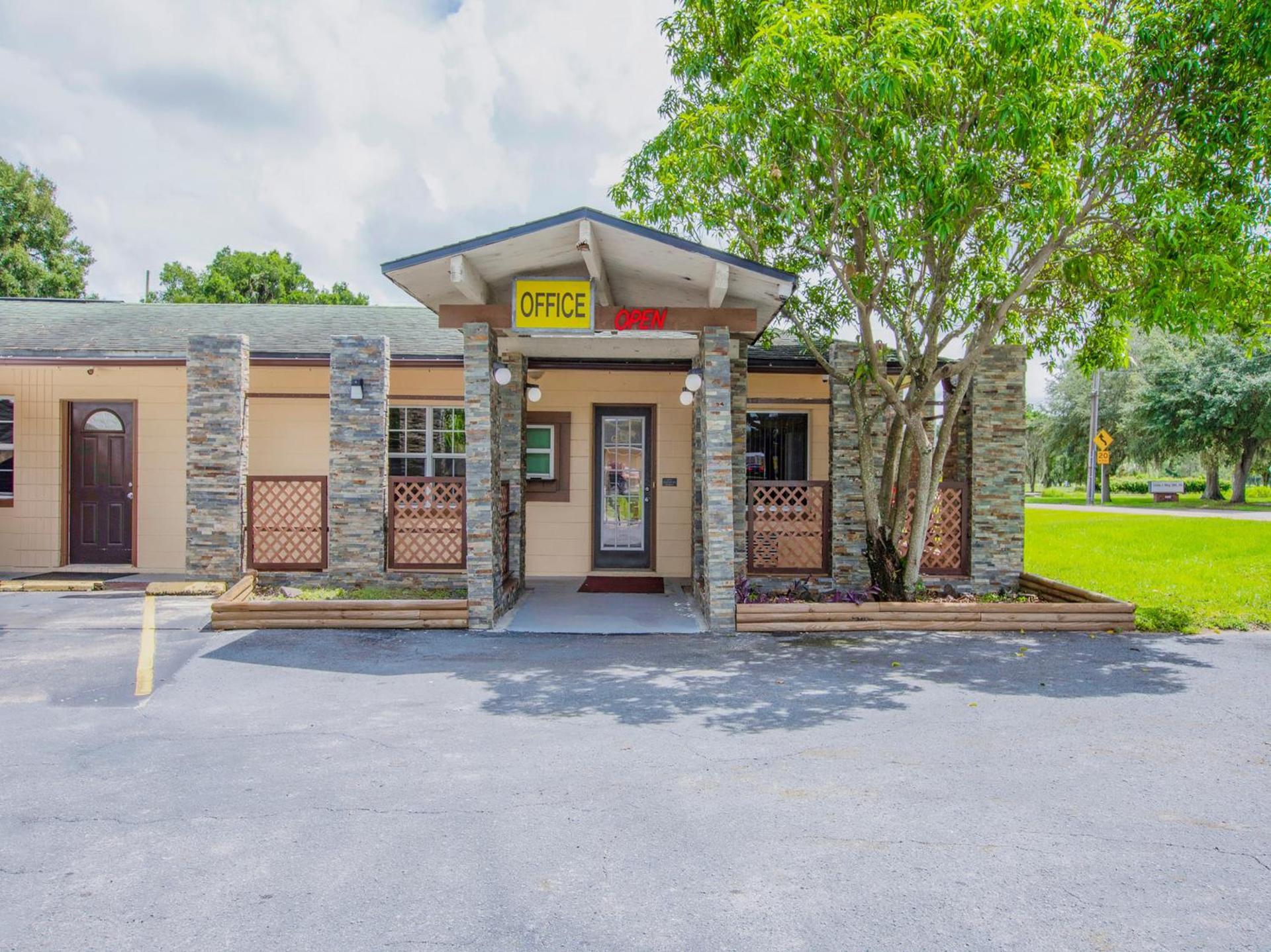 OYO Superior Budget Inn Bartow photo 25