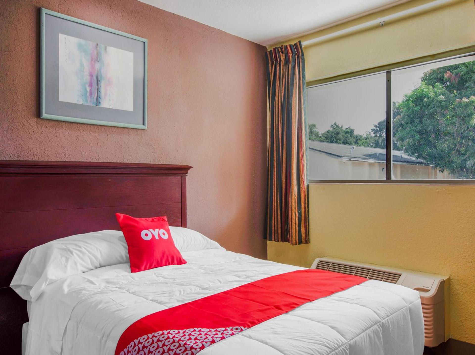 OYO Superior Budget Inn Bartow photo 13
