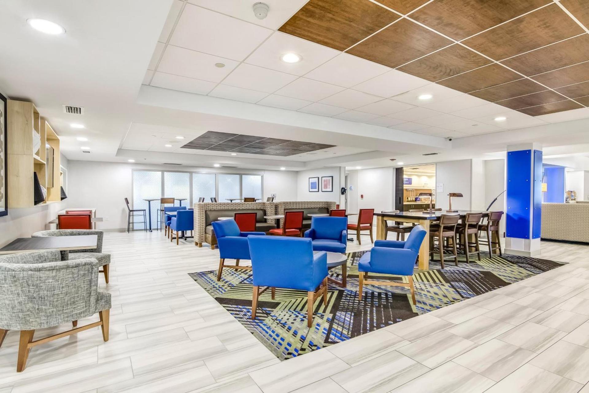 Holiday Inn Express & Suites Longview North by IHG photo 63
