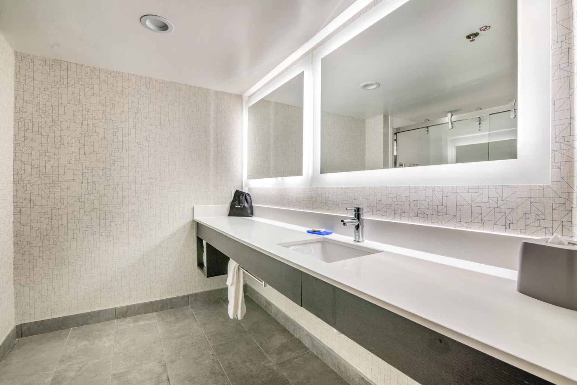 Holiday Inn Express & Suites Longview North by IHG photo 91