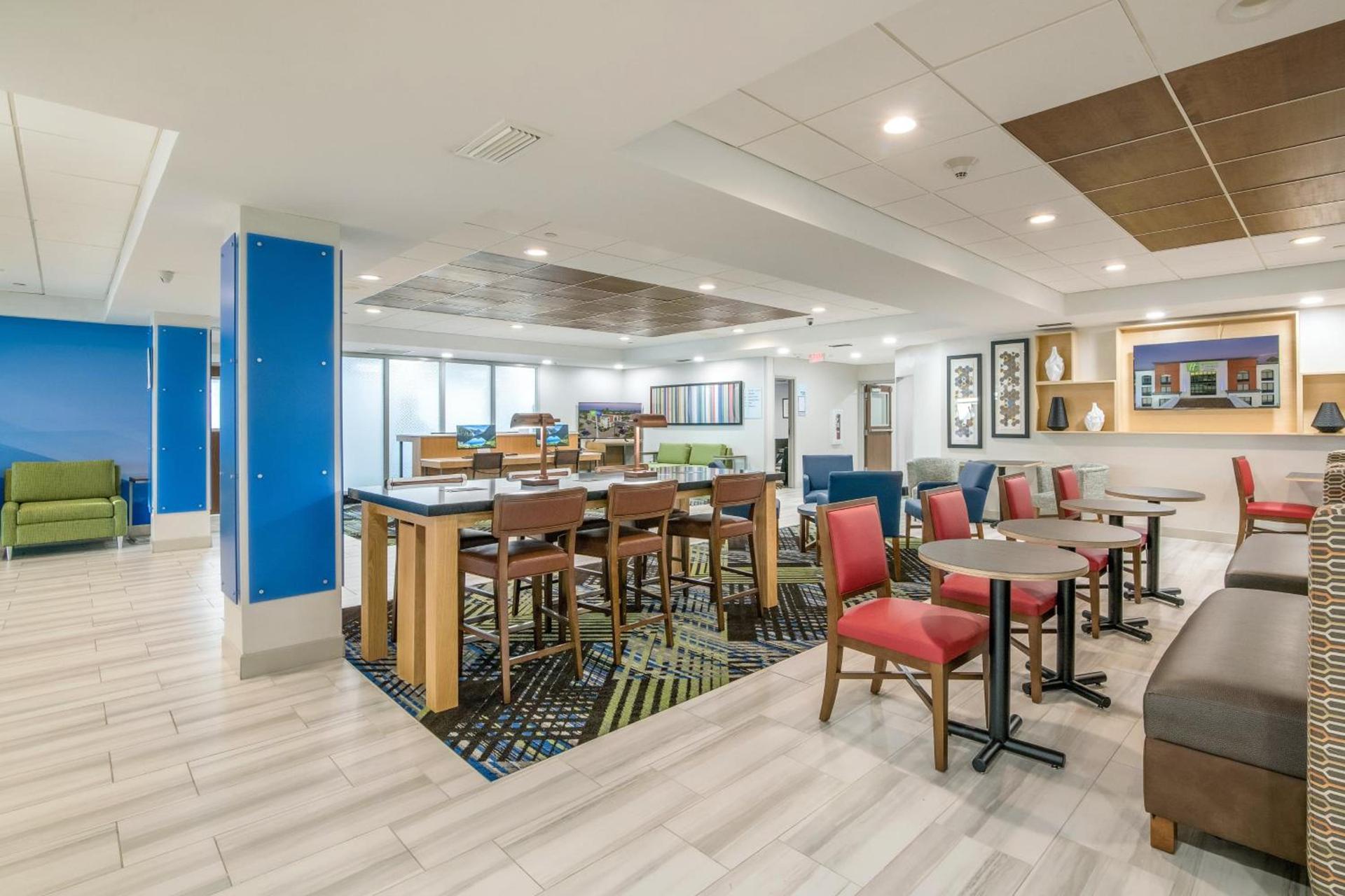Holiday Inn Express & Suites Longview North by IHG photo 71