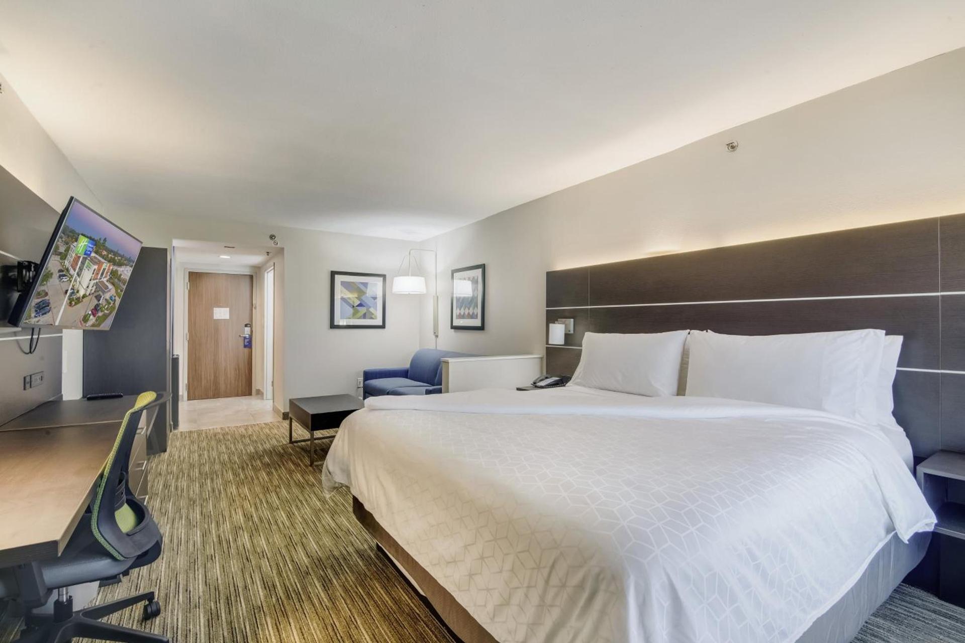 Holiday Inn Express & Suites Longview North by IHG photo 95